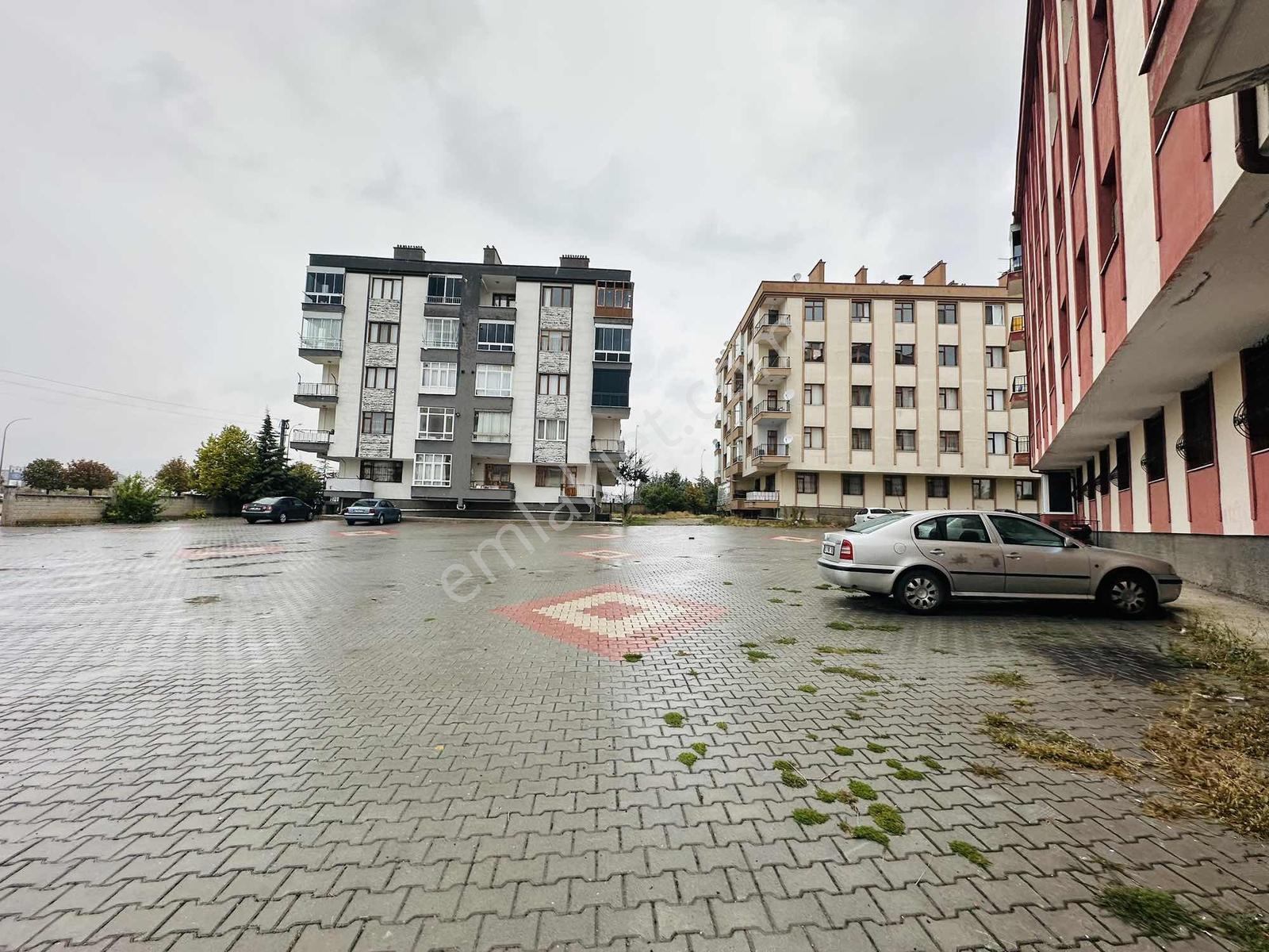 Enes Acur'dan 3+1 Arakat 175 M2 Asansörlü 2 Banyolu Daire — fotoğraf 4