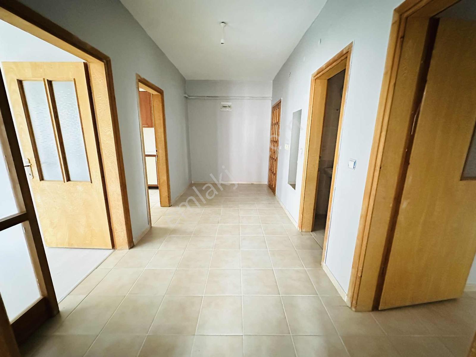 Enes Acur'dan 3+1 Arakat 175 M2 Asansörlü 2 Banyolu Daire — fotoğraf 10