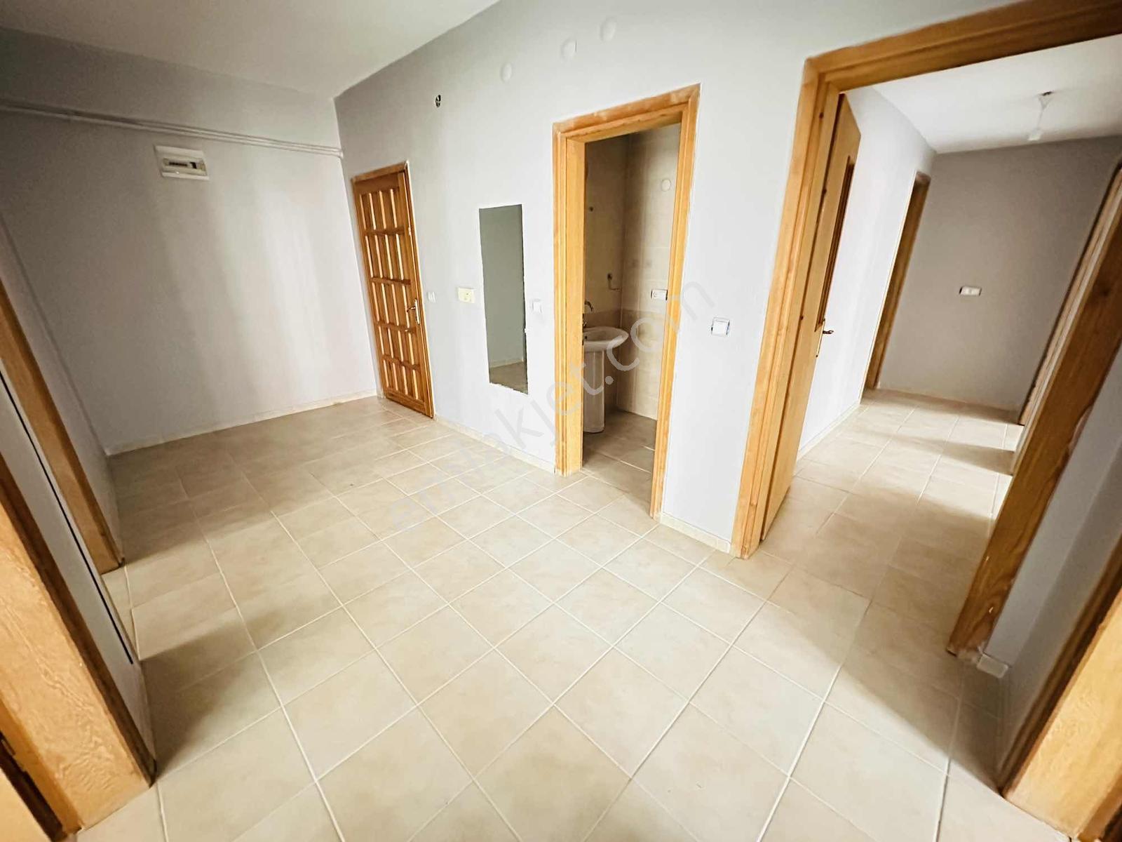 Enes Acur'dan 3+1 Arakat 175 M2 Asansörlü 2 Banyolu Daire — fotoğraf 12
