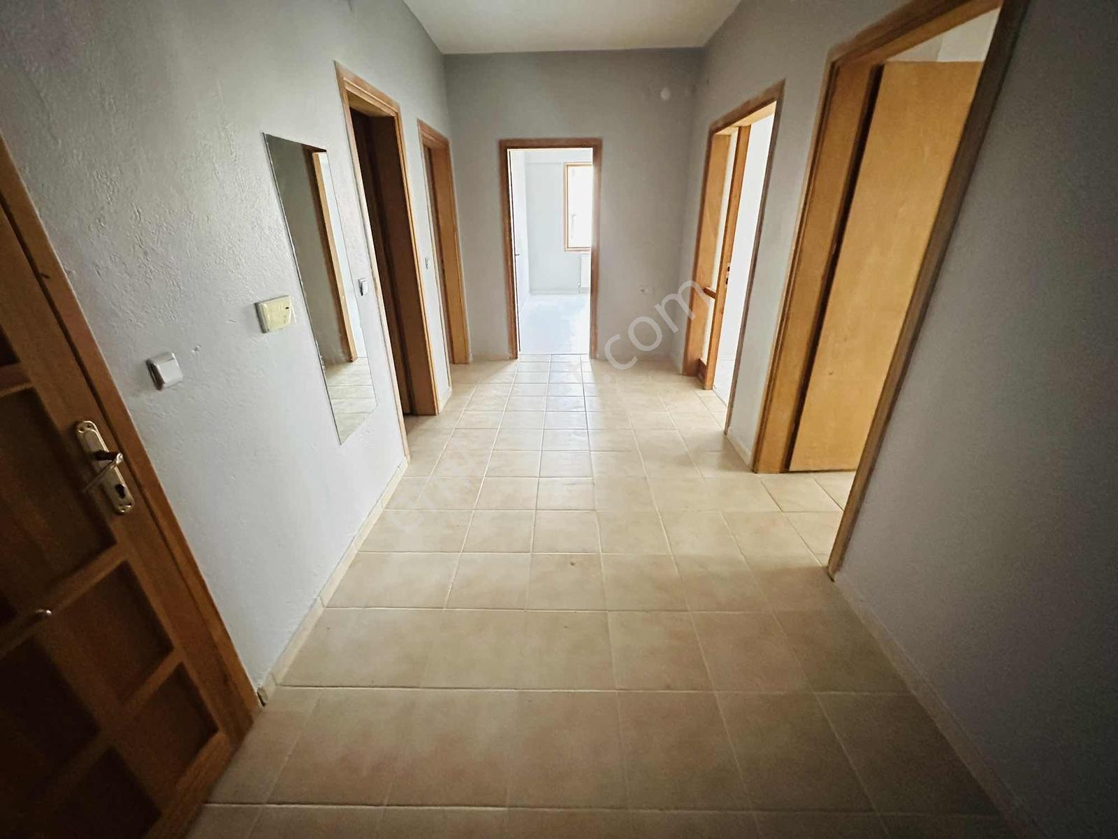 Enes Acur'dan 3+1 Arakat 175 M2 Asansörlü 2 Banyolu Daire — fotoğraf 14