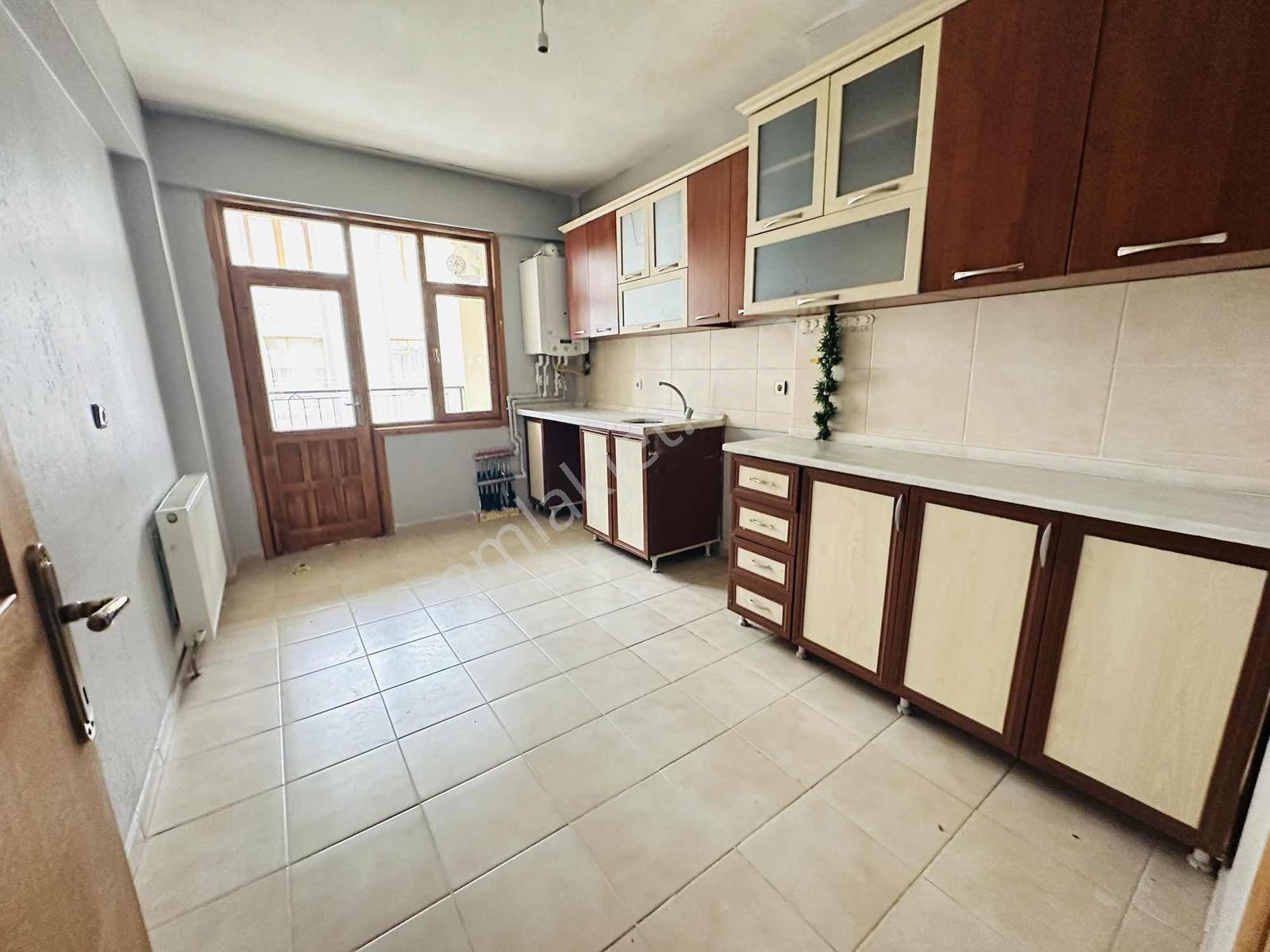 Enes Acur'dan 3+1 Arakat 175 M2 Asansörlü 2 Banyolu Daire — fotoğraf 21