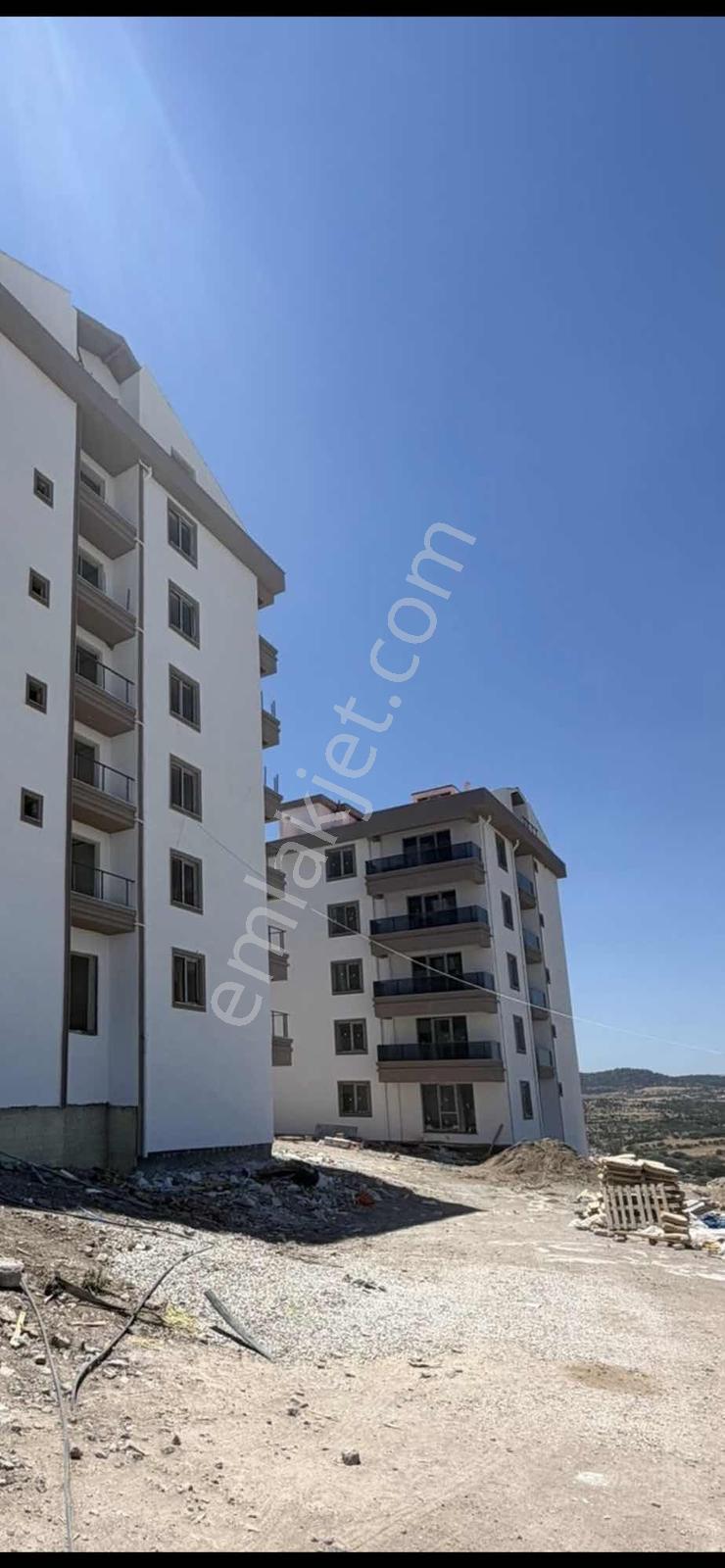 Çanakkale Ezine Satılık 2+1 Daire Cumhuriyet Mah
