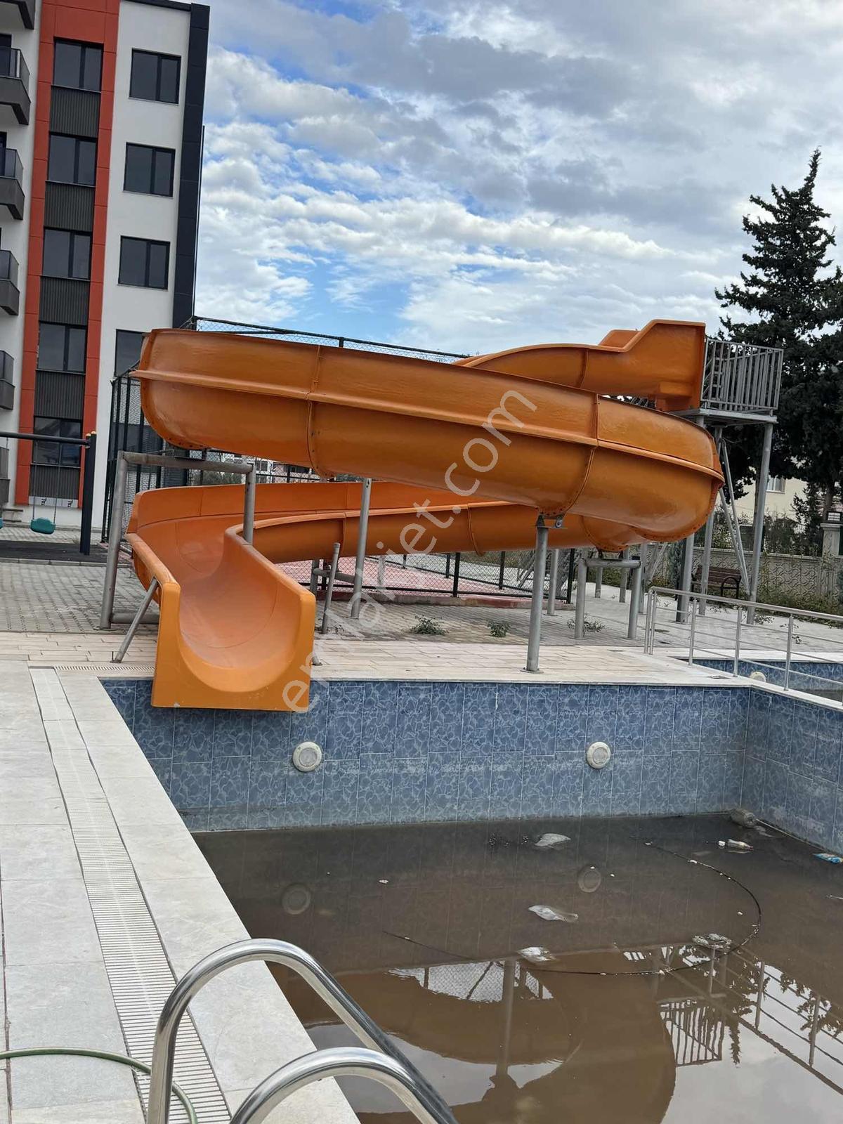 Yeşilovacık Aquaparklı Denize 100 M Site — fotoğraf 3