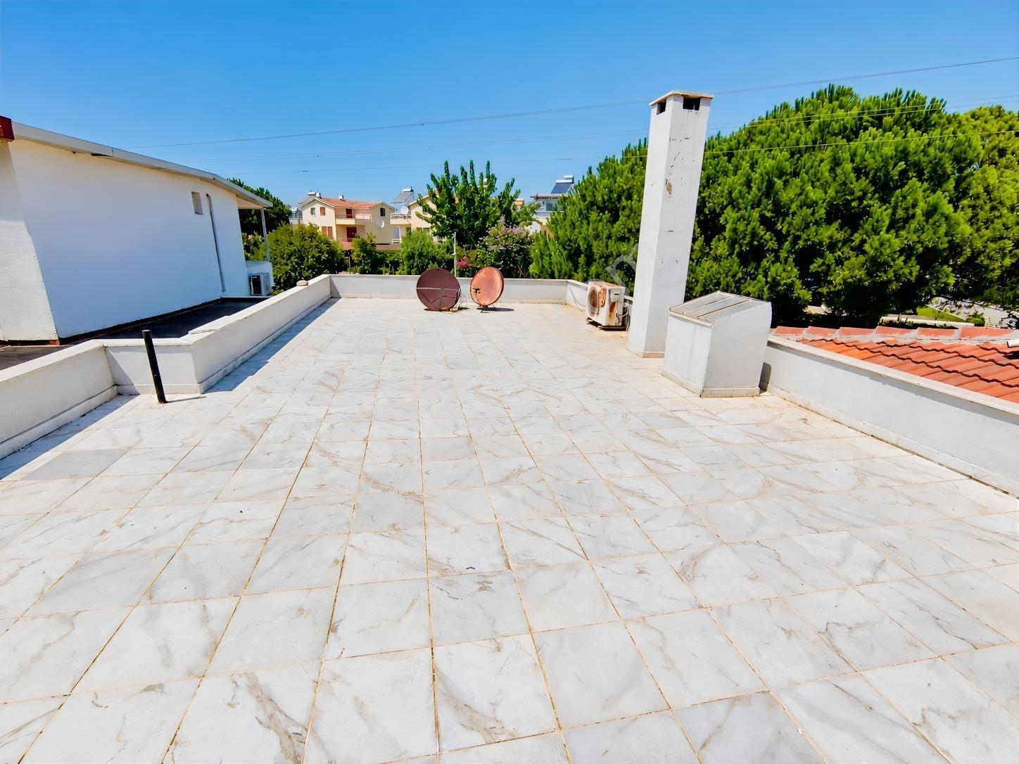 Kuşadası'nda Denize 150mt Mesafede Fırsat Satılık Villa — fotoğraf 9