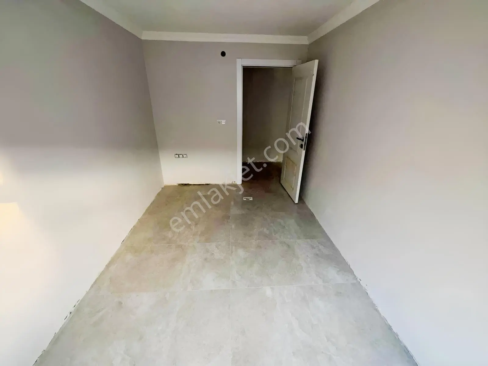 Taşolukta Metronun Dibinde! 3+1 130m² Geniş Ferah Satılık Daire — fotoğraf 11