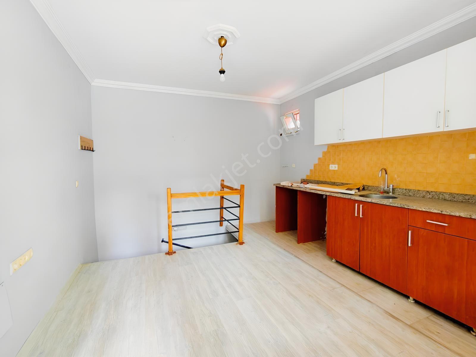 Lara Meydankavağında Harika Lokasyonda Satılık 2+1 Daire — fotoğraf 12