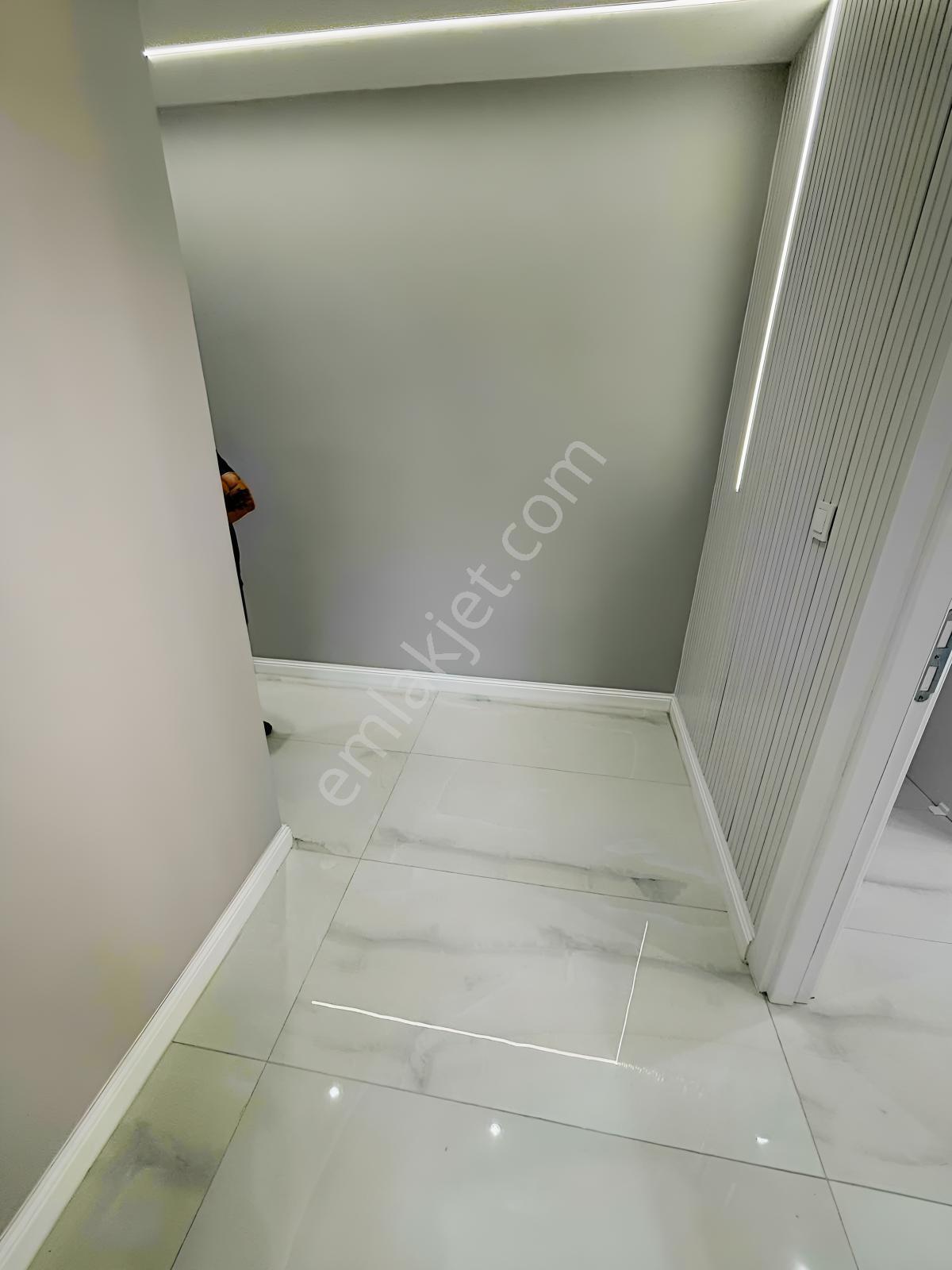 Merkezde Metroya 2 Dakika 170 M2 3+2 Acil Satılık Dübleks — fotoğraf 12