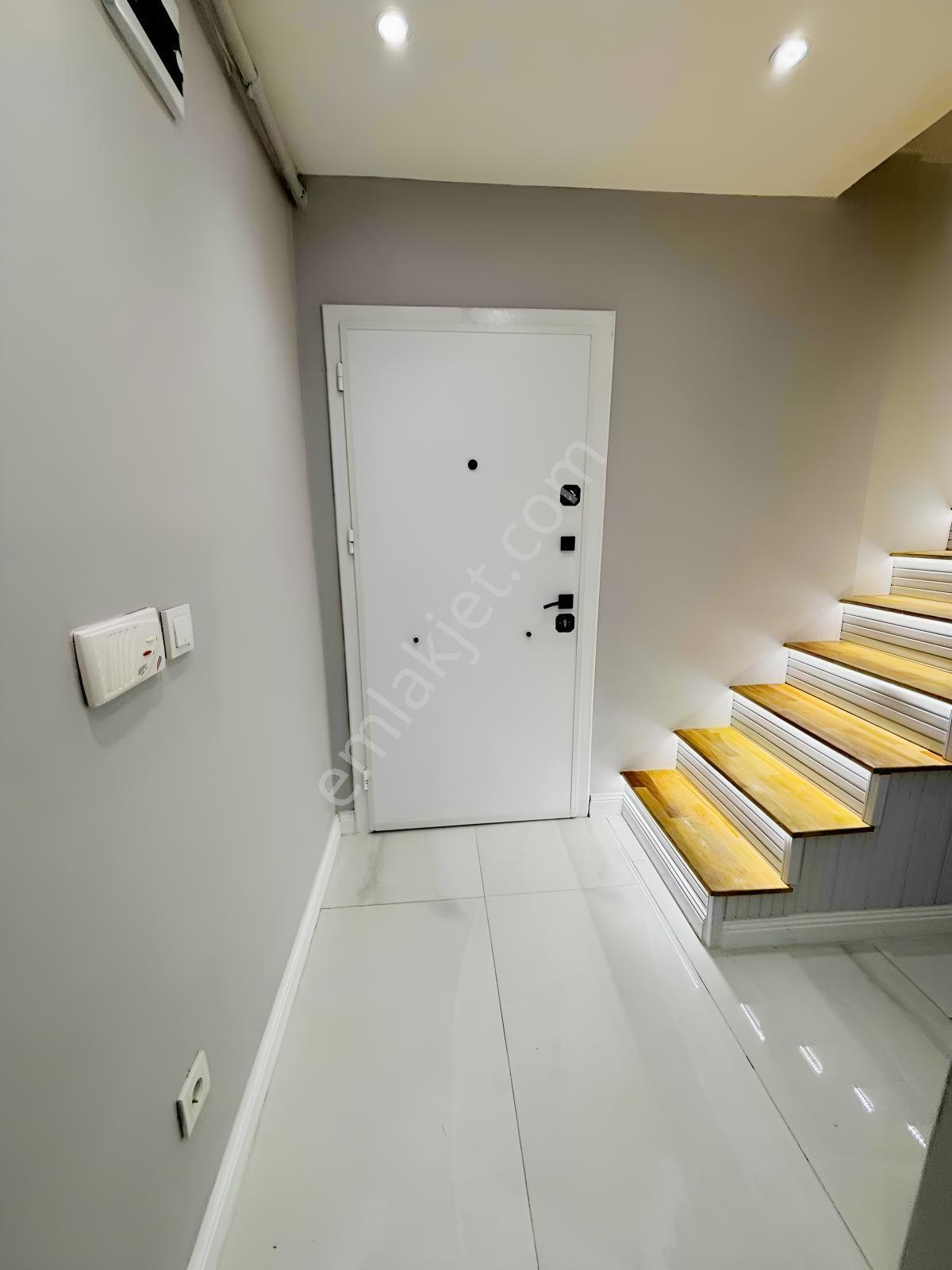 Merkezde Metroya 2 Dakika 170 M2 3+2 Acil Satılık Dübleks — fotoğraf 23
