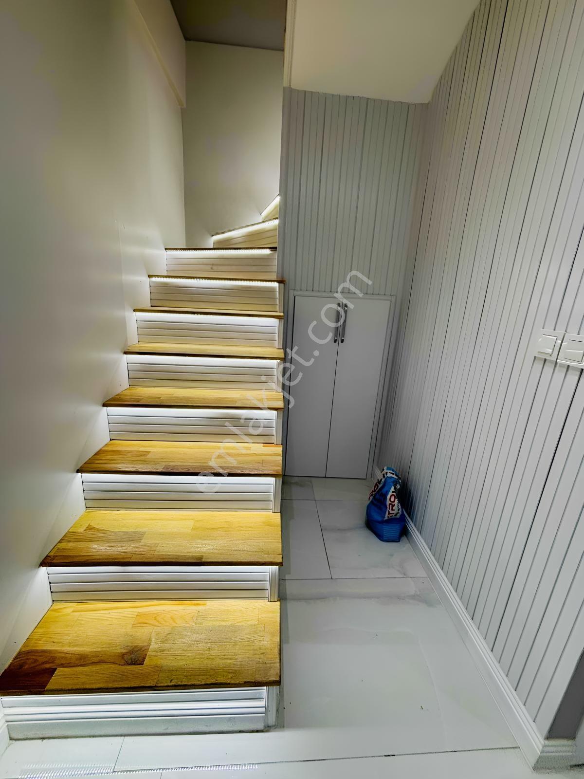 Merkezde Metroya 2 Dakika 170 M2 3+2 Acil Satılık Dübleks — fotoğraf 24
