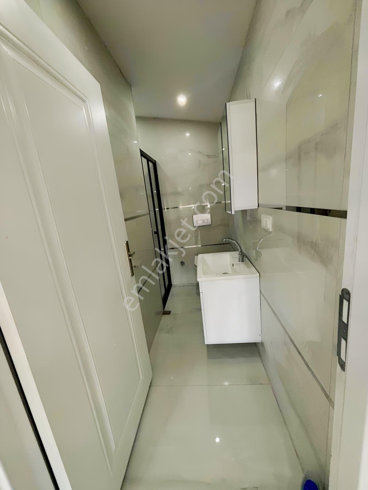 Merkezde Metroya 2 Dakika 170 M2 3+2 Acil Satılık Dübleks — fotoğraf 25