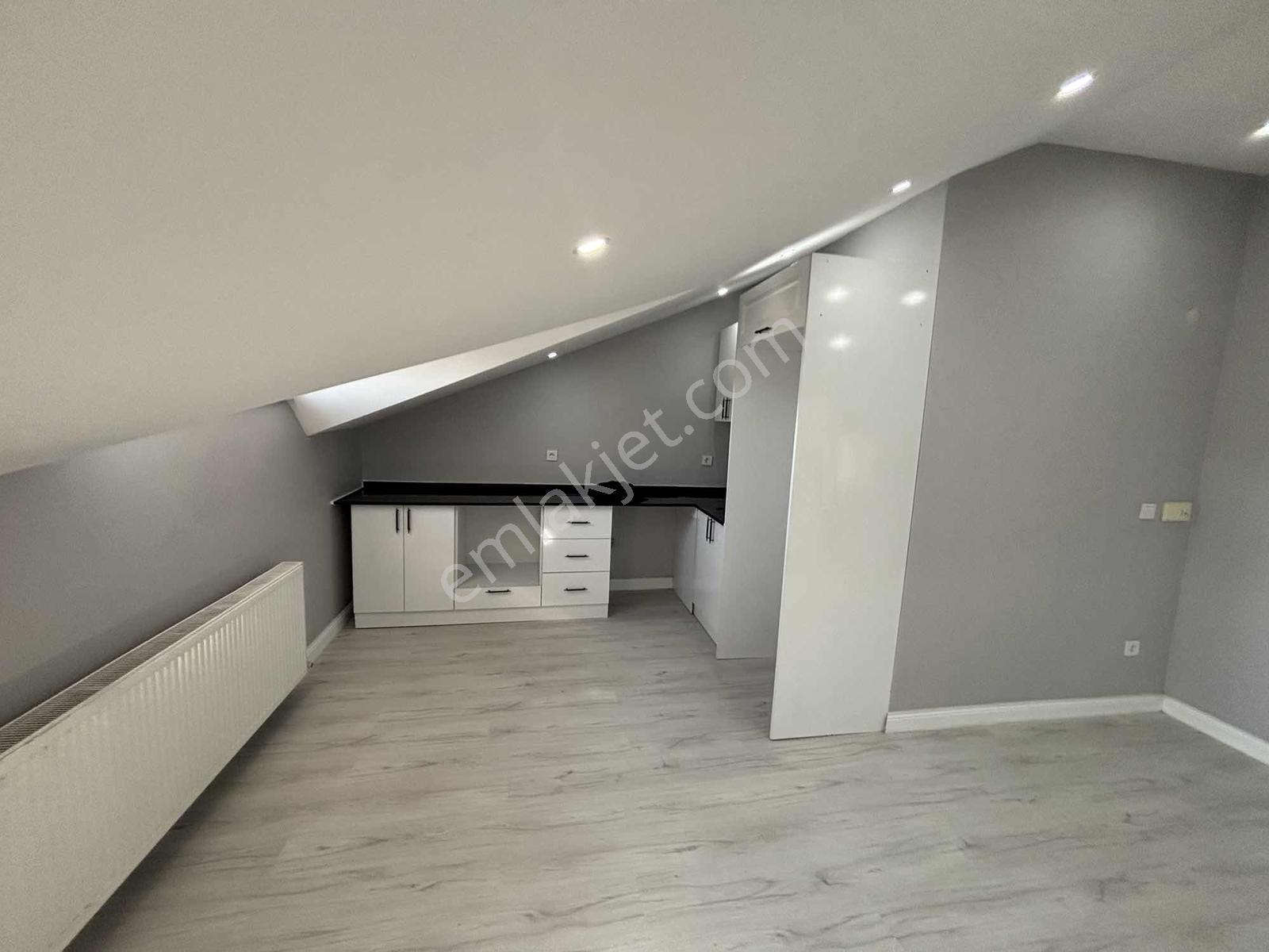 Merkezde Metroya 2 Dakika 170 M2 3+2 Acil Satılık Dübleks — fotoğraf 29