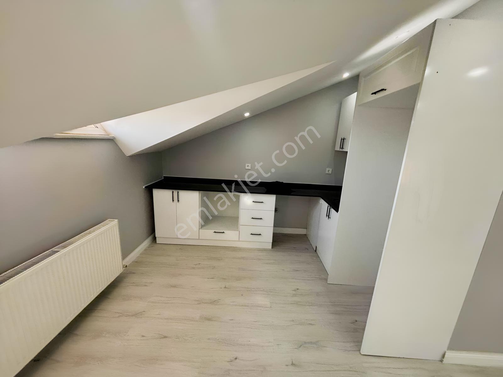 Merkezde Metroya 2 Dakika 170 M2 3+2 Acil Satılık Dübleks — fotoğraf 31
