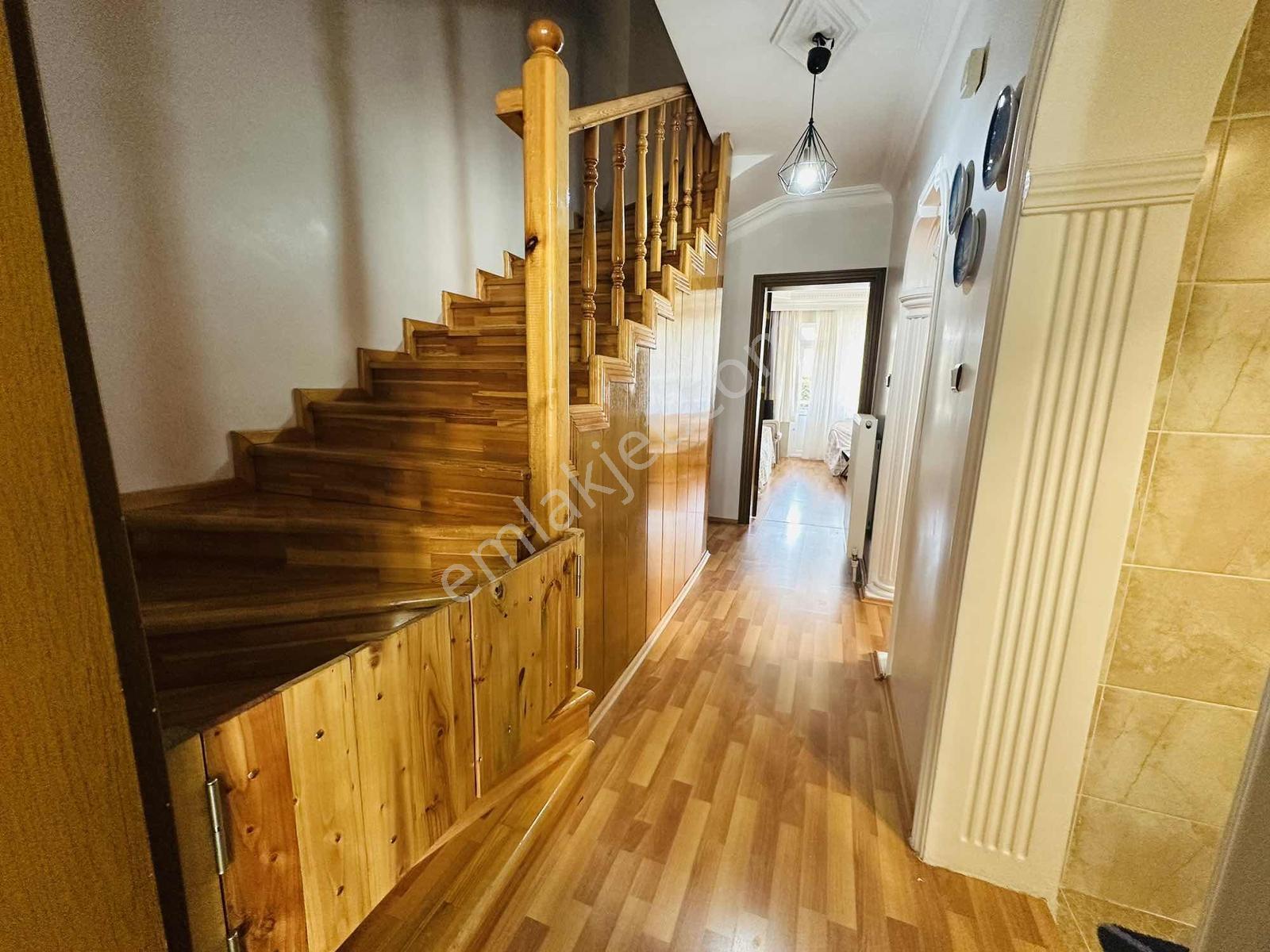 Enes Acur'dan Alavardı Mah. 4+1 Tripleks Bakımlı Villa — fotoğraf 7