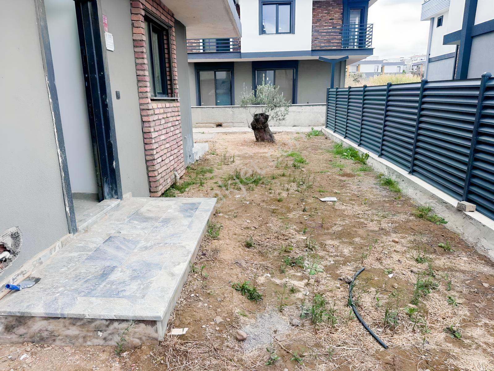 Site İçinde Denize Yakın Harika Konumda Büyük Kullanışlı Villa — fotoğraf 7