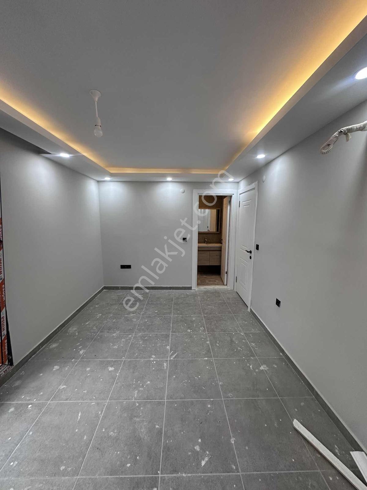 Site İçinde Denize Yakın Harika Konumda Büyük Kullanışlı Villa — fotoğraf 11