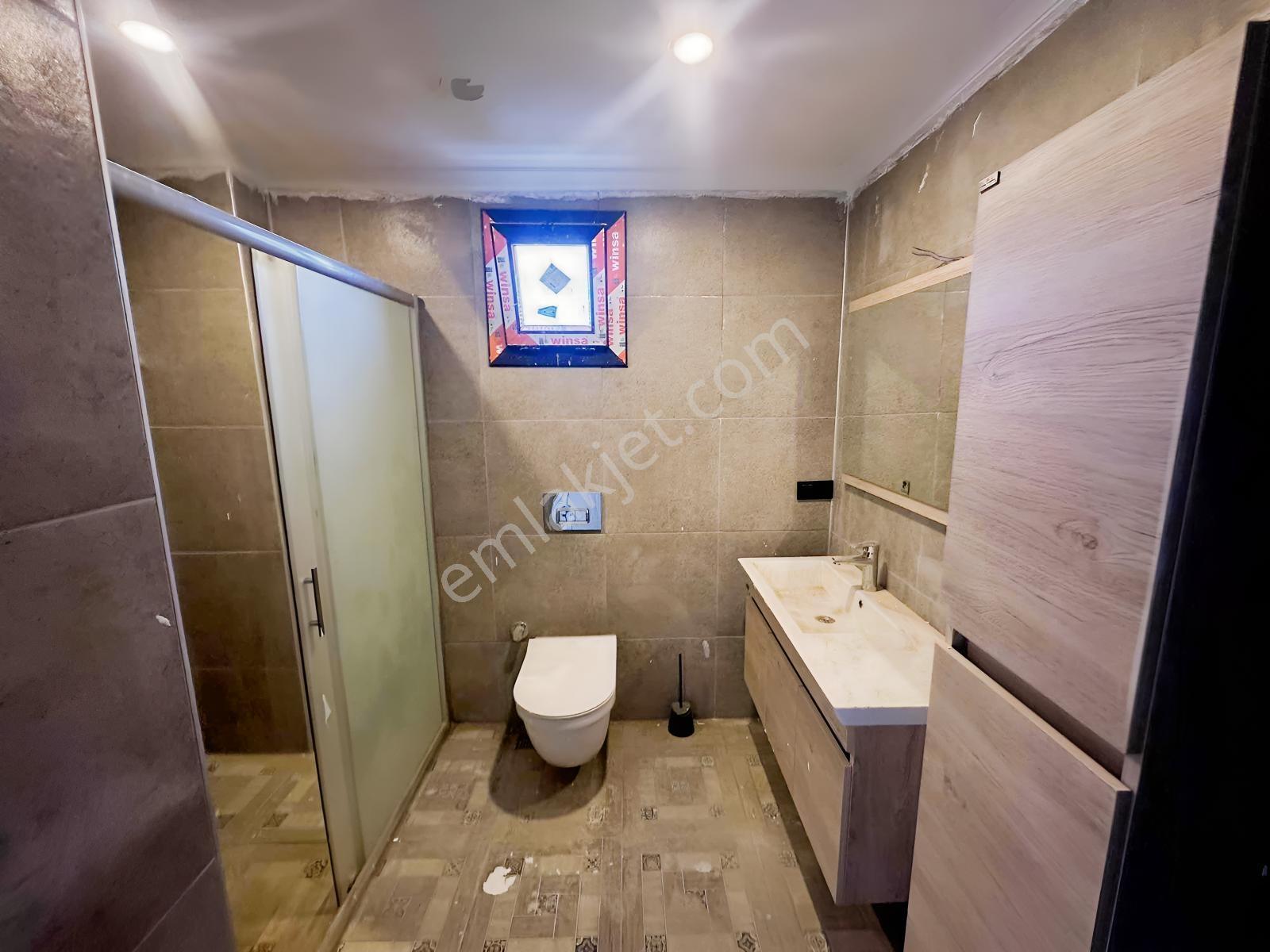 Site İçinde Denize Yakın Harika Konumda Büyük Kullanışlı Villa — fotoğraf 22
