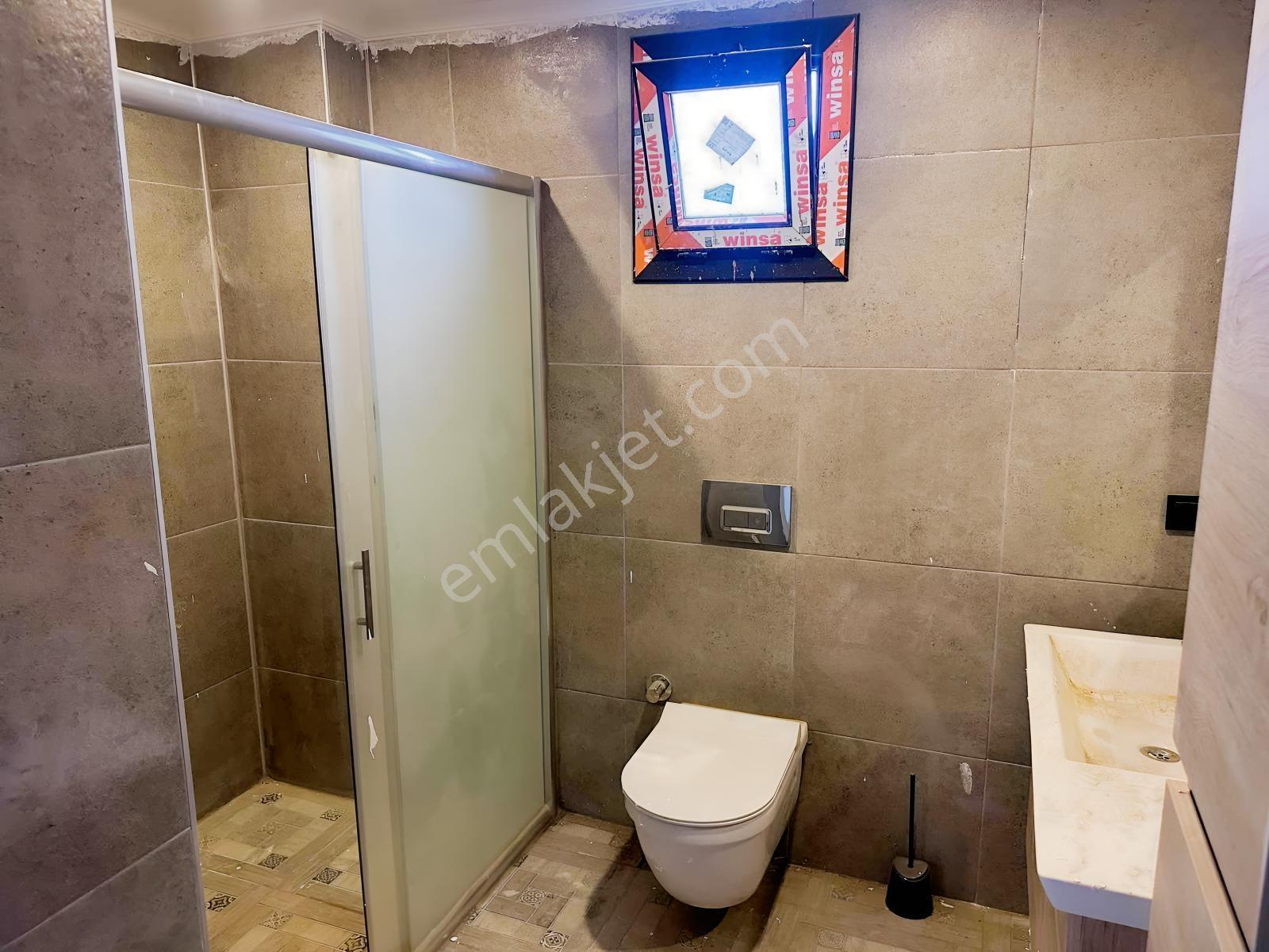 Site İçinde Denize Yakın Harika Konumda Büyük Kullanışlı Villa — fotoğraf 24