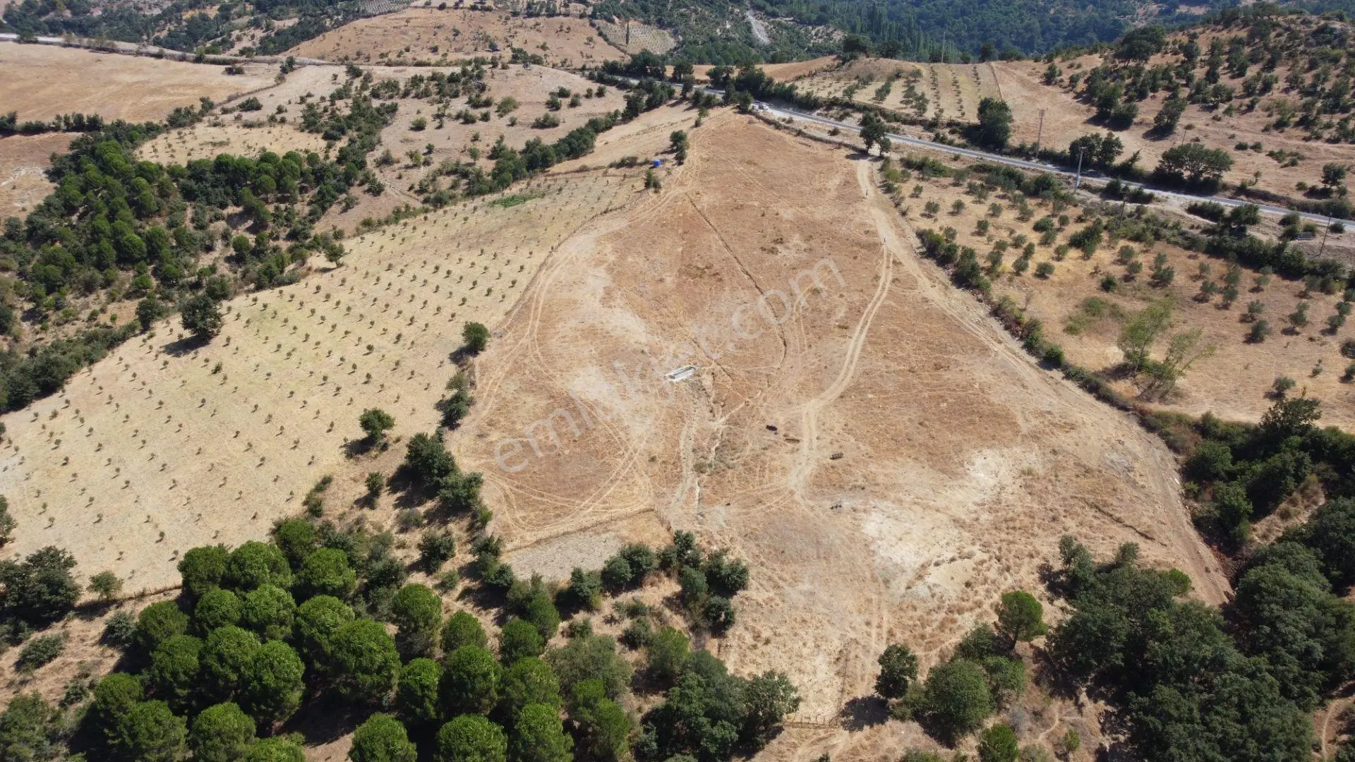 Üzmez Gayrimenkuldan İneşir Köyünde 16900 M2 Satılık Tarla