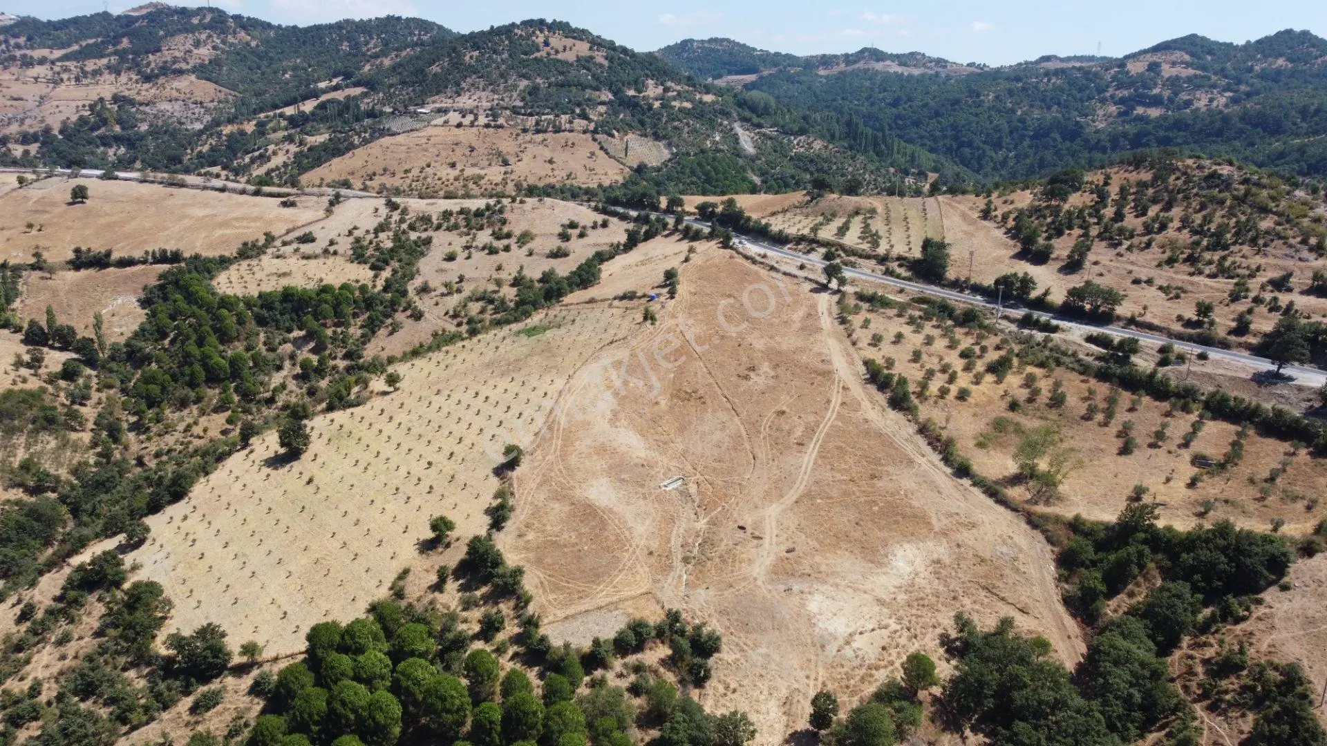 Üzmez Gayrimenkuldan İneşir Köyünde 16900 M2 Satılık Tarla — fotoğraf 9