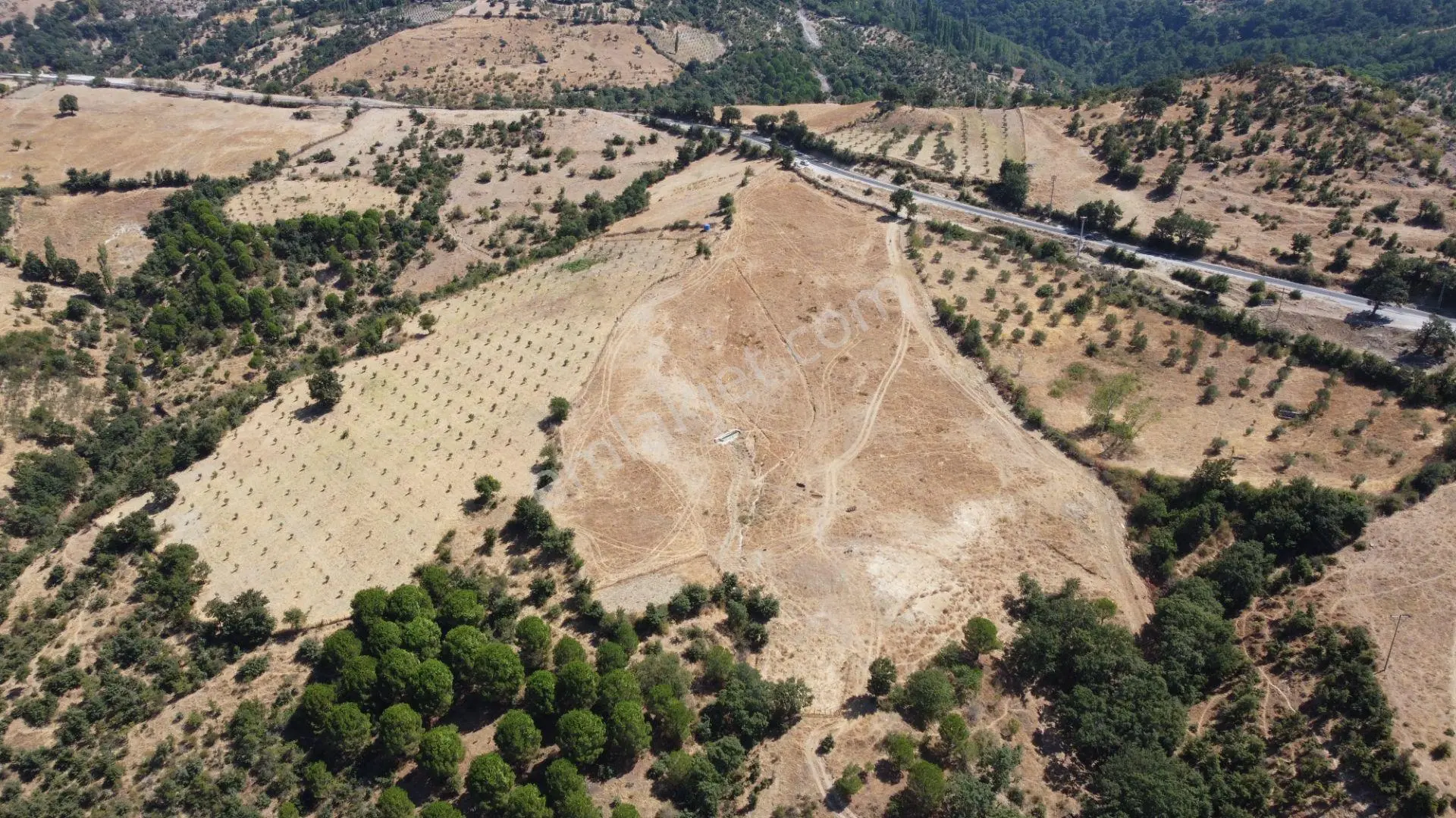 Üzmez Gayrimenkuldan İneşir Köyünde 16900 M2 Satılık Tarla — fotoğraf 10
