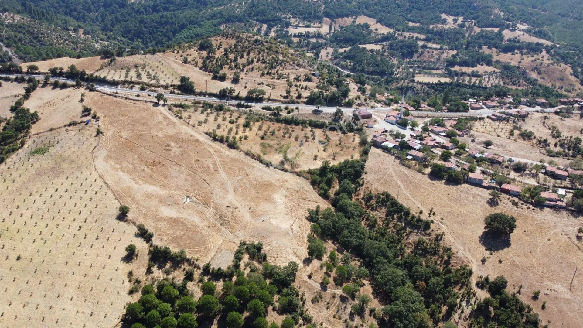 Üzmez Gayrimenkuldan İneşir Köyünde 16900 M2 Satılık Tarla — fotoğraf 12