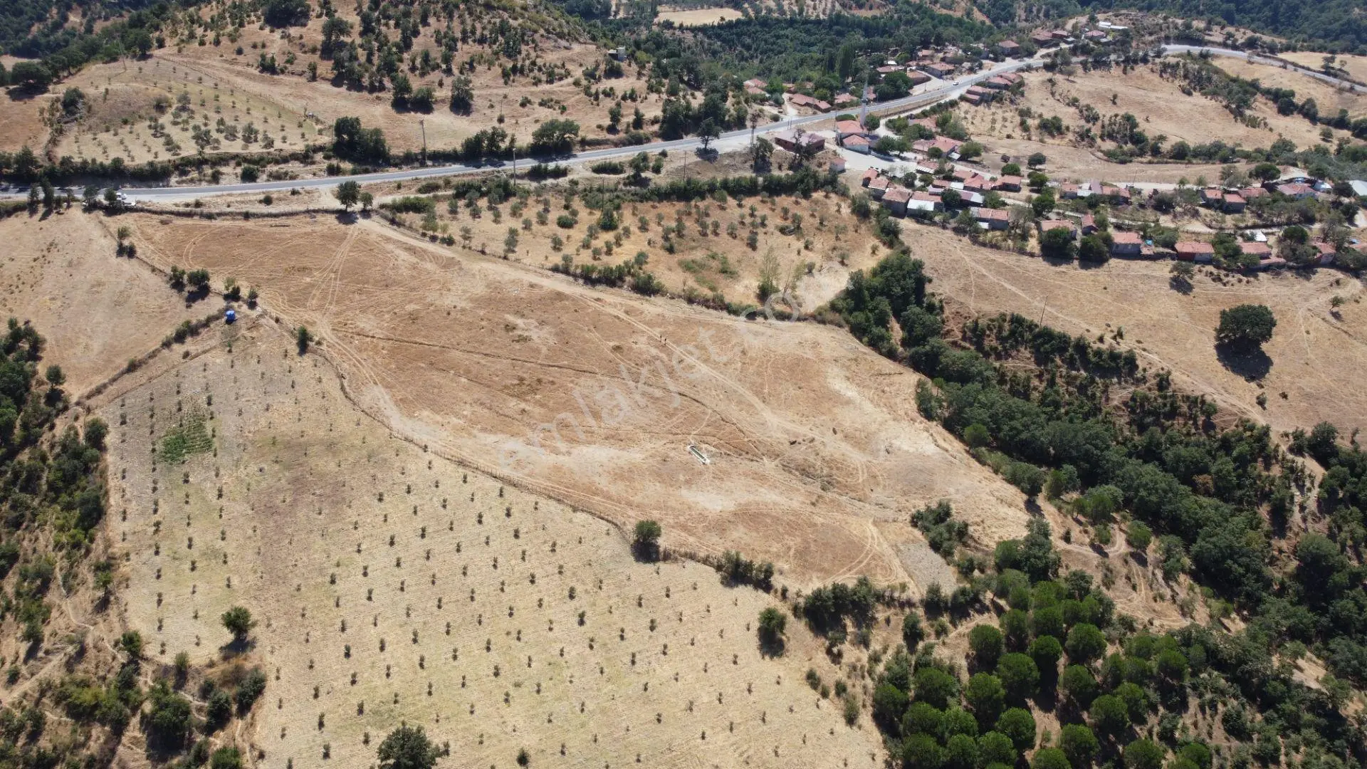 Üzmez Gayrimenkuldan İneşir Köyünde 16900 M2 Satılık Tarla — fotoğraf 15