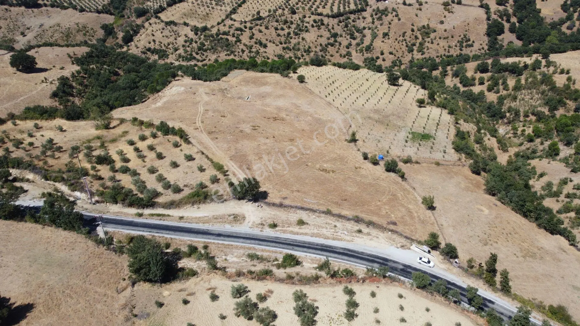 Üzmez Gayrimenkuldan İneşir Köyünde 16900 M2 Satılık Tarla — fotoğraf 16