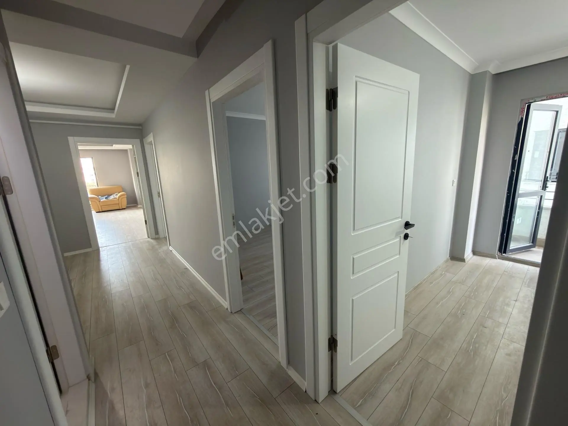 Üniversite Mahallesi Lüx Site İçerisinde Sıfır 3+1 165 M2 Satılık — fotoğraf 15