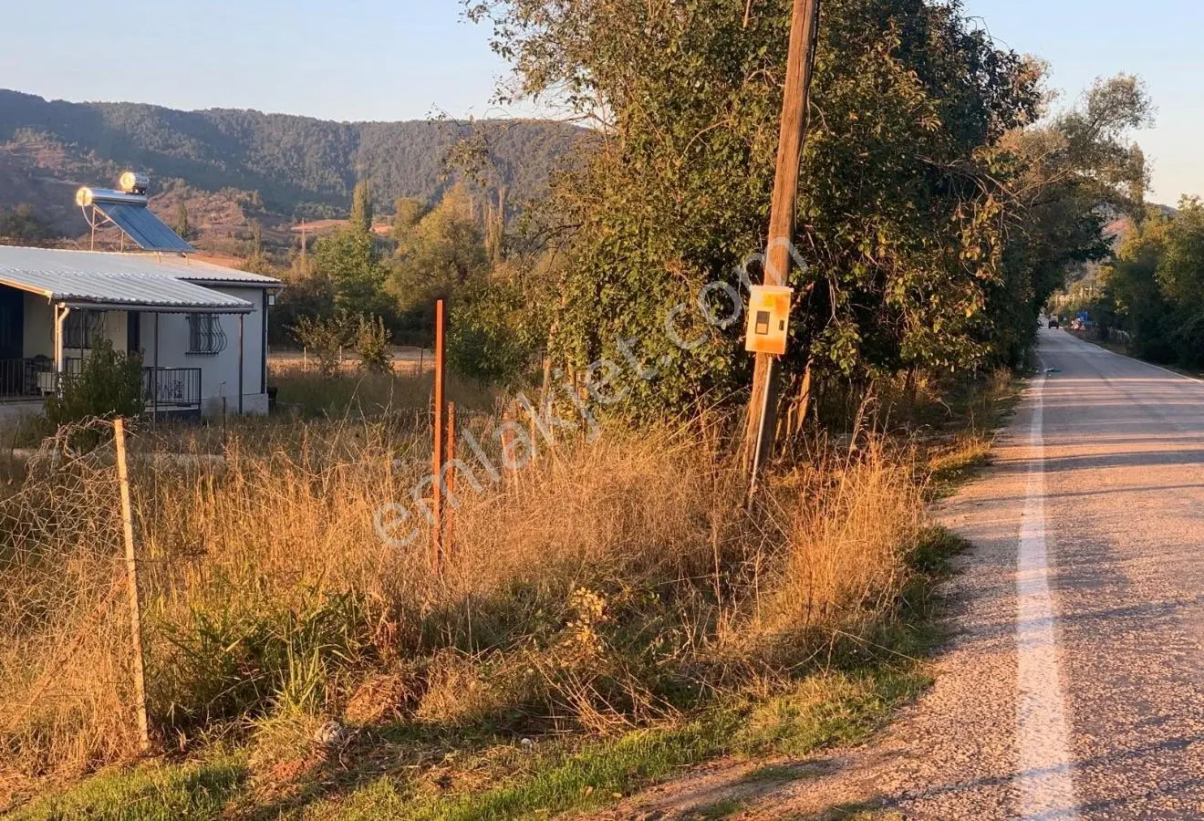 Gölpazarı Çiftlikte 1300 M2 Tarla İçinde 72 M2 2+1 — fotoğraf 3