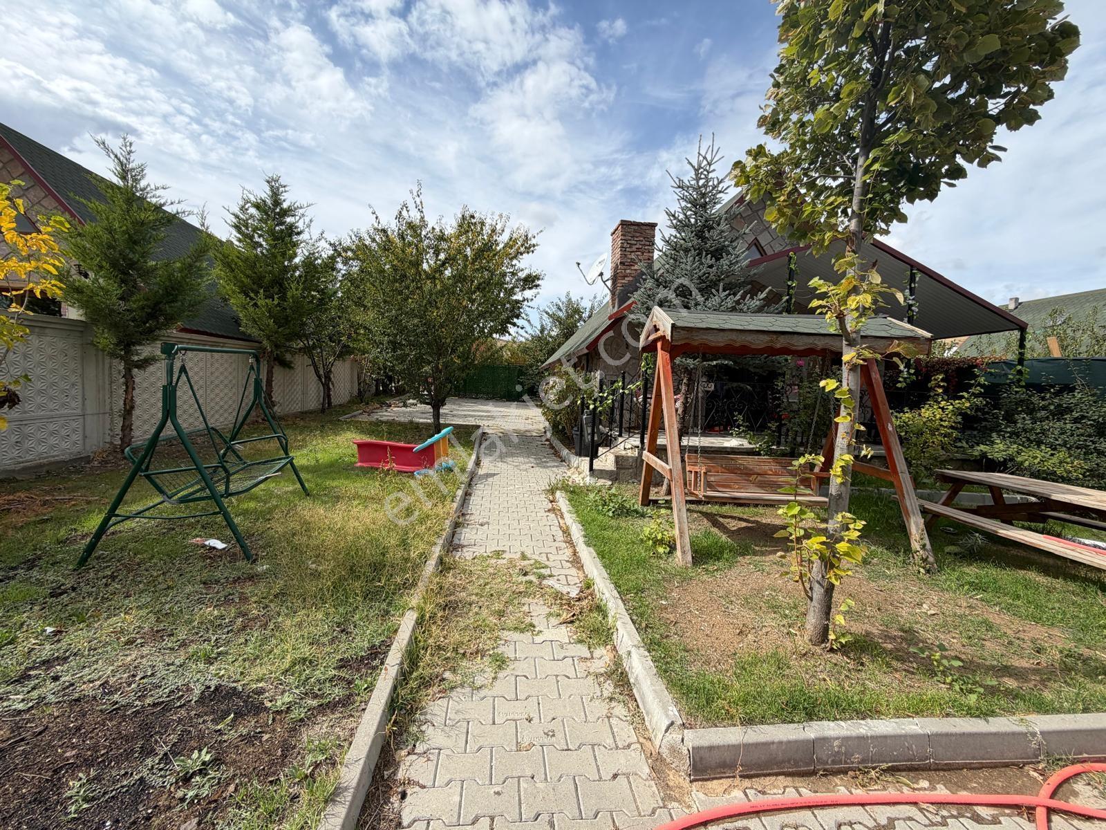 Pursaklar Sirkeli Merkezsite İçinde 500m Arsayla Muhteşem Taş Ev — fotoğraf 7