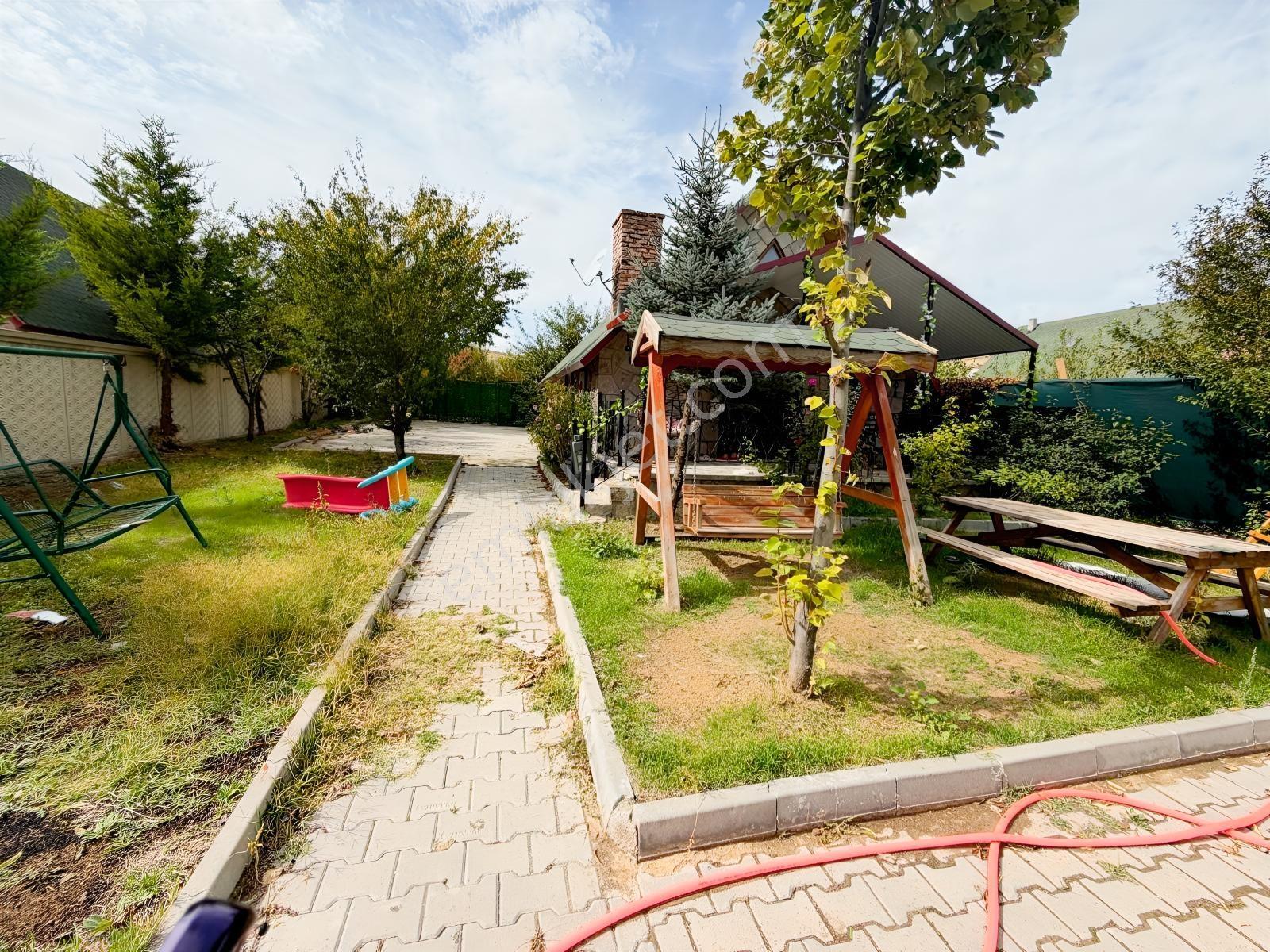 Pursaklar Sirkeli Merkezsite İçinde 500m Arsayla Muhteşem Taş Ev — fotoğraf 9