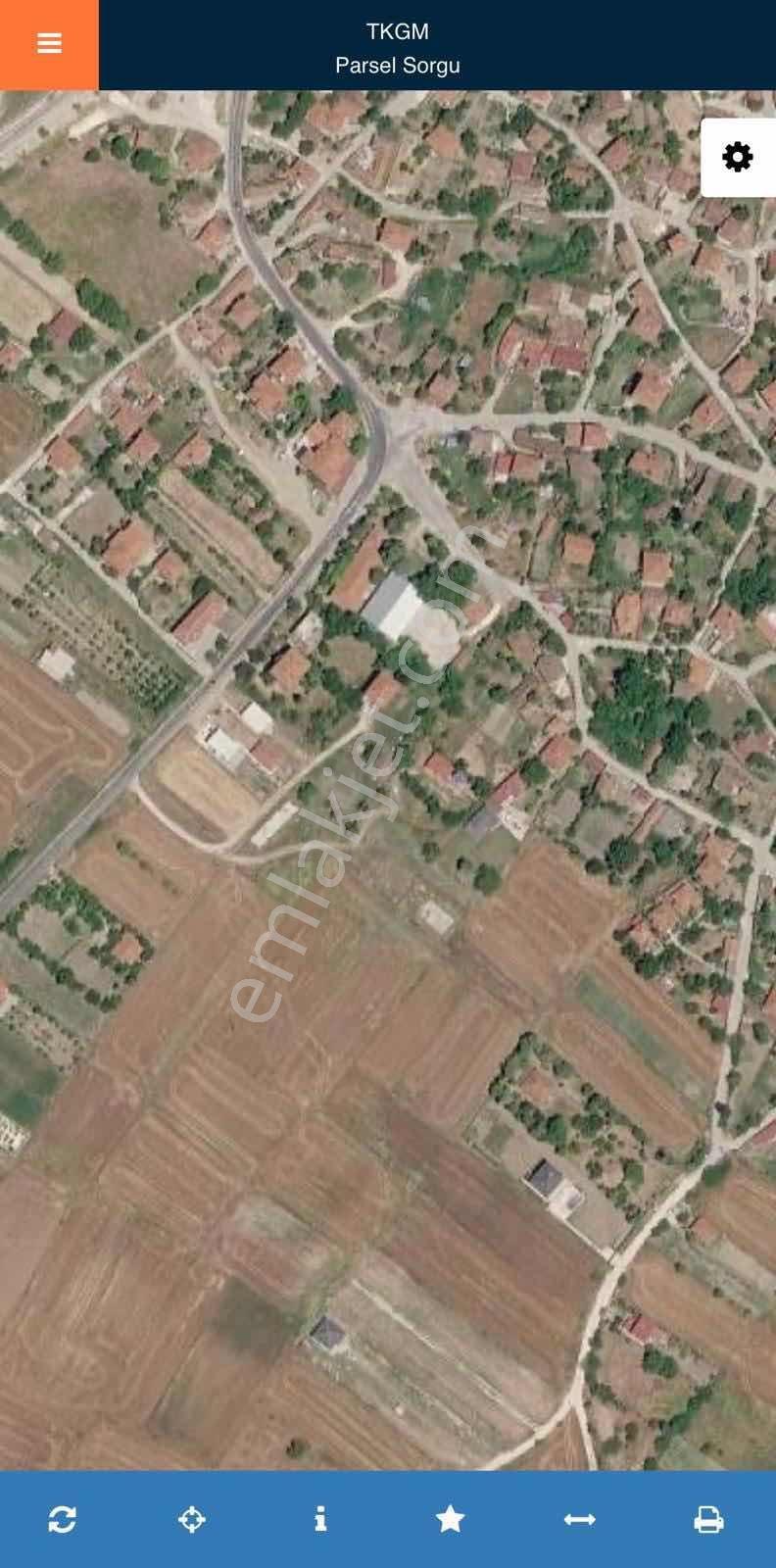 Mutlu Yaşam'dan Evrencik Mah Yolu Var Yapıların Yanı — fotoğraf 6