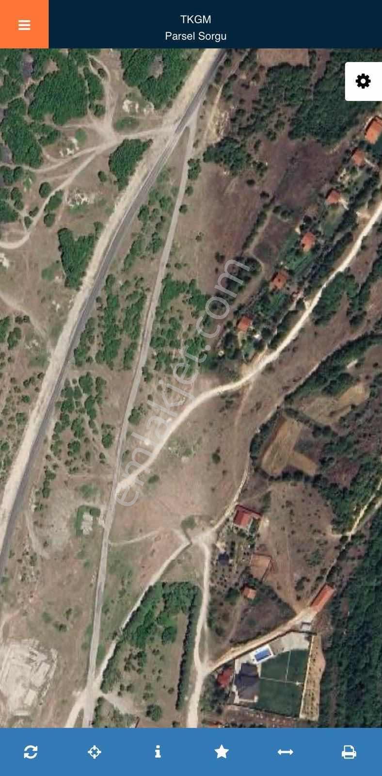 Mutlu Yaşam'dan Evrencik Mah Yolu Var Yapıların Yanı — fotoğraf 10