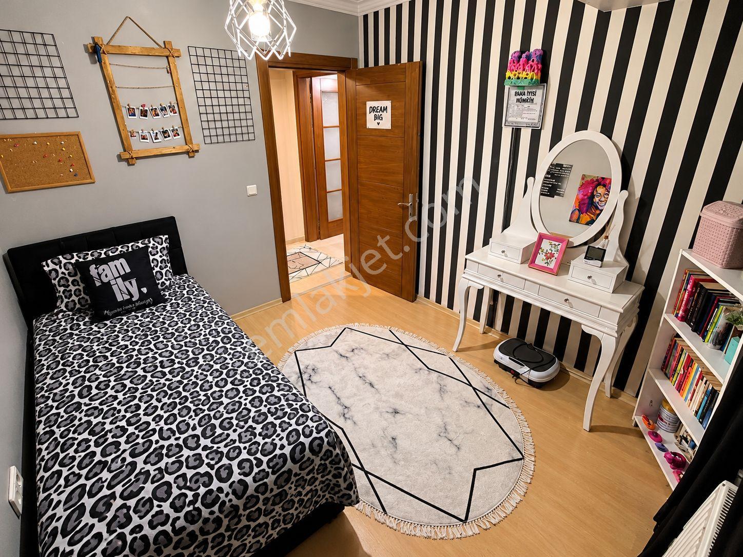 Buca Yaylacık Muhteşem Konumda 3+1 Satılık Daire — fotoğraf 20