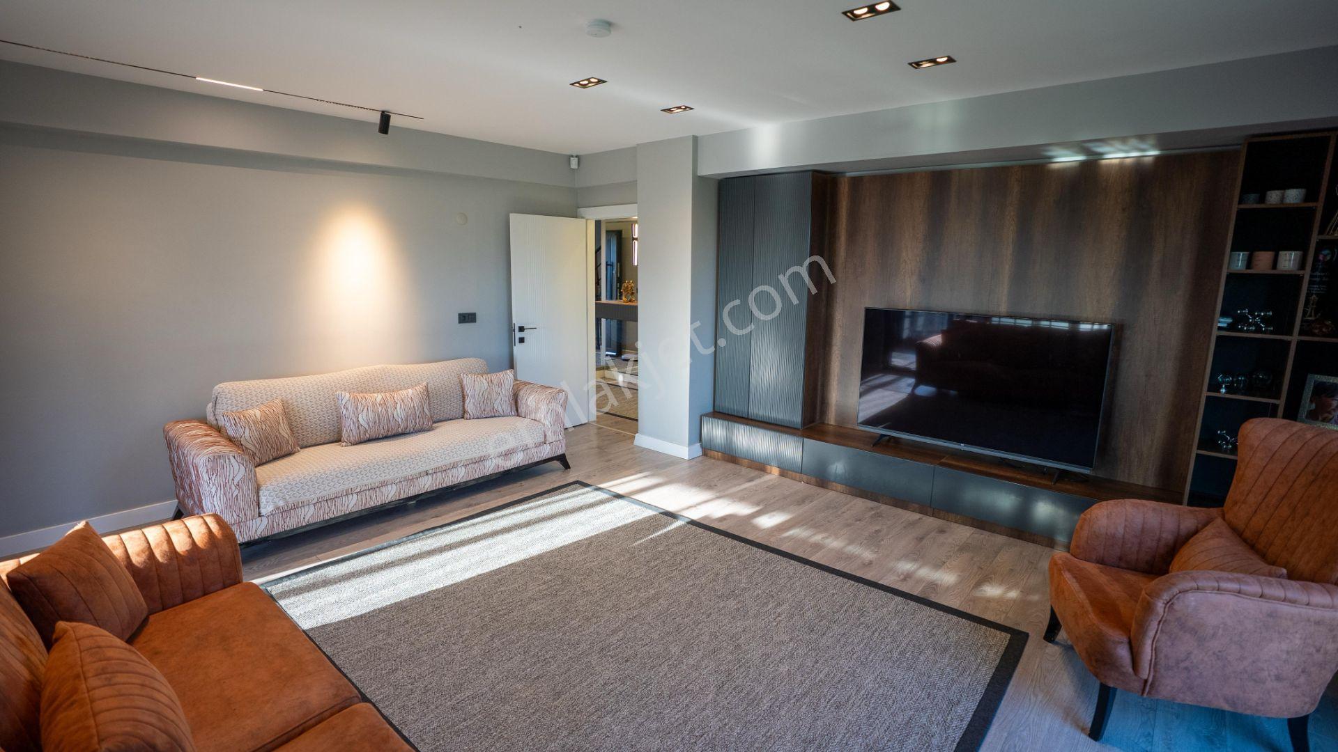 Biga Kalafat’ta 400 M² Arsa Üzerinde Gerçek Müstakil 4+1 Villa — fotoğraf 5