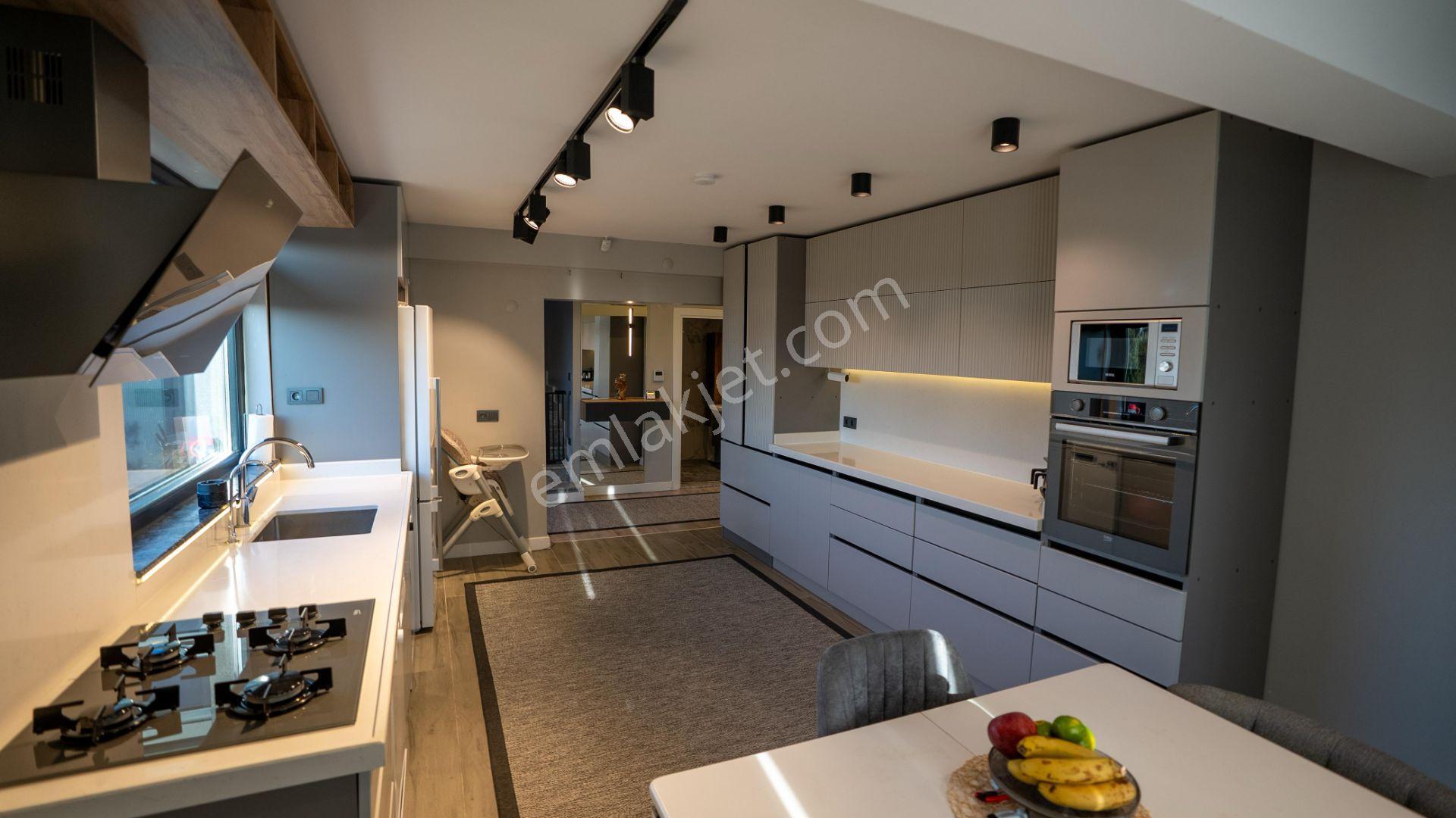 Biga Kalafat’ta 400 M² Arsa Üzerinde Gerçek Müstakil 4+1 Villa — fotoğraf 10
