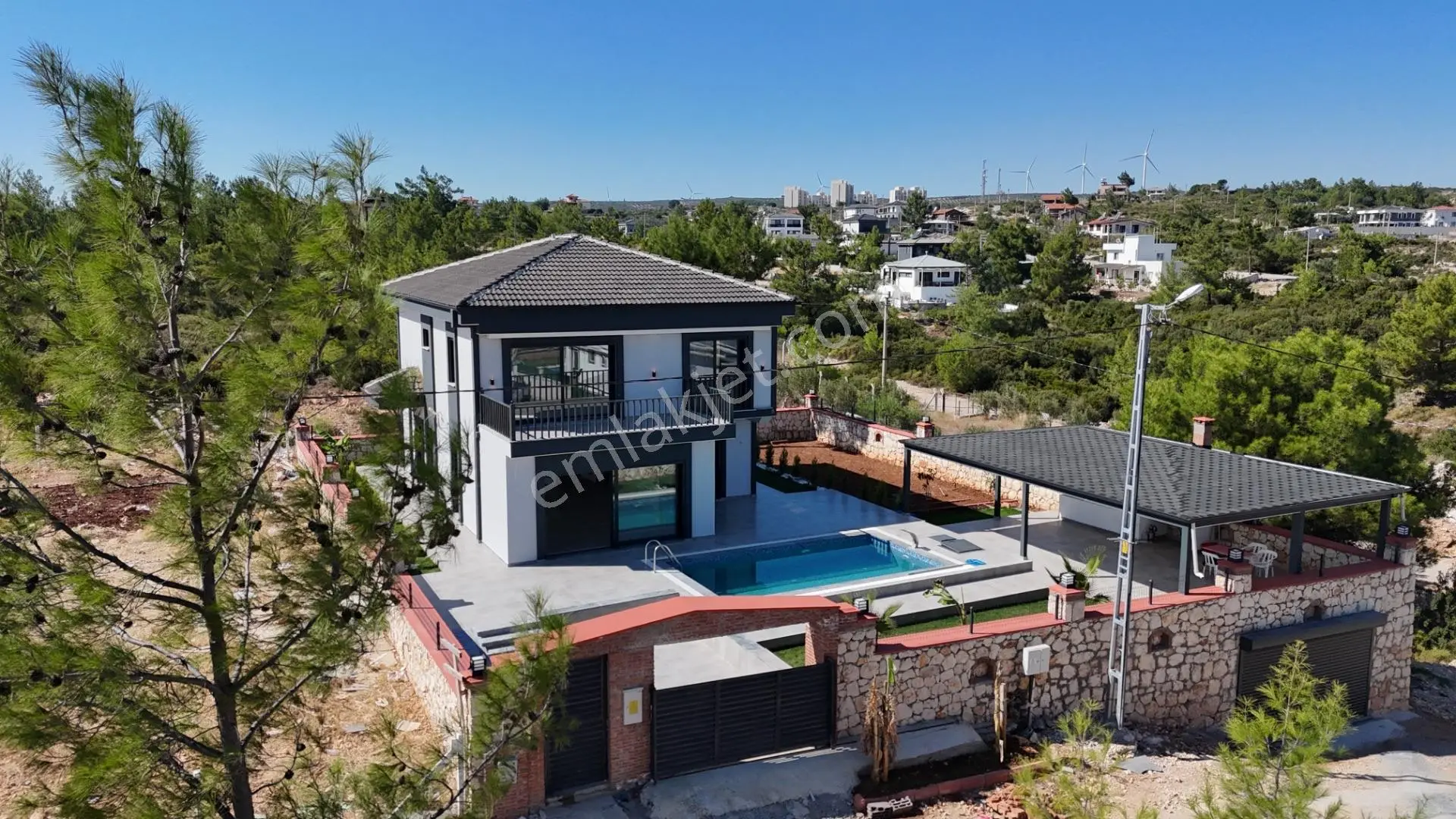 Didim Akyeniköy Seyrantepe’De Satılık 4+1 Havuzlu Müstakil Villa