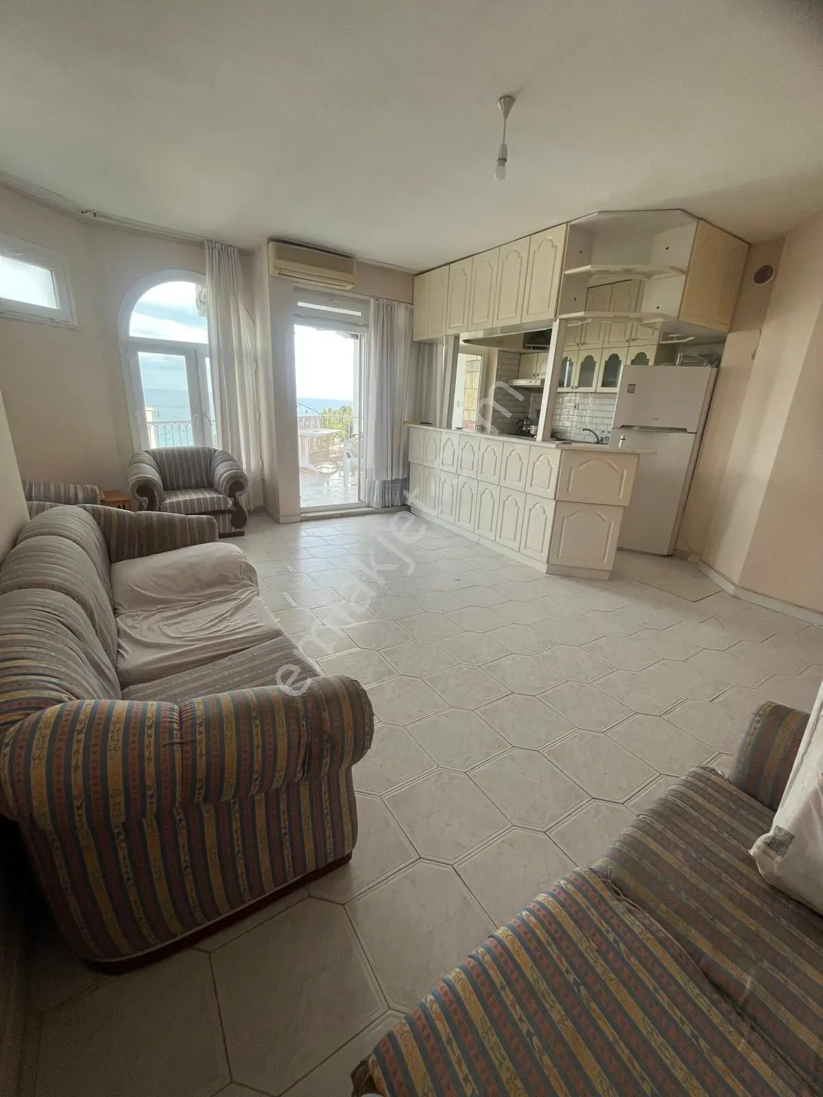 Eylem Emlak‘tan Mersin Silifke Atakent‘te 3 + 1 Eşyalı Satılık Daire — fotoğraf 3
