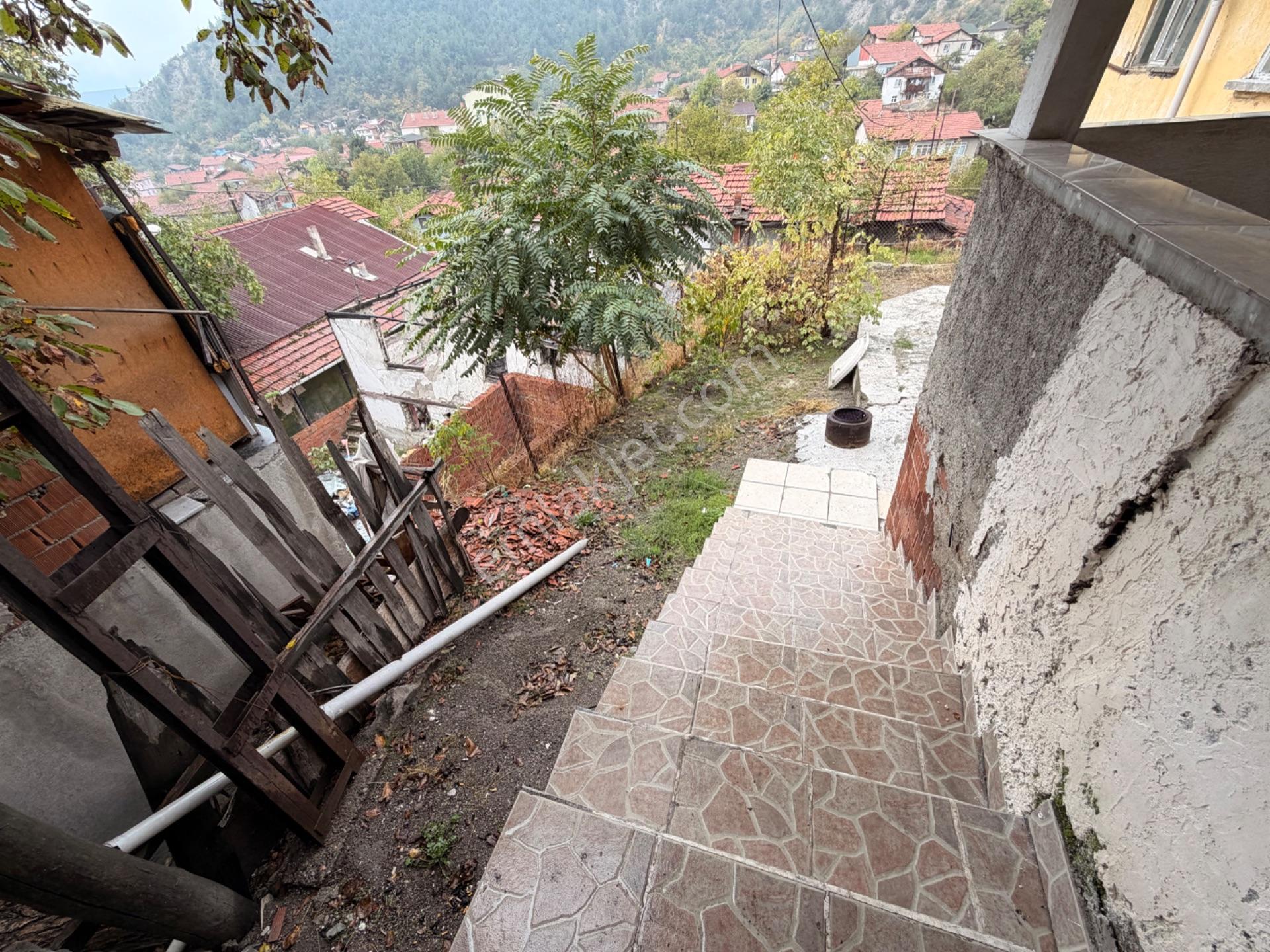 Wisrem Karabükten Atatürk Mah.de Satılık 2 Katlı Müstakil Ev — fotoğraf 8
