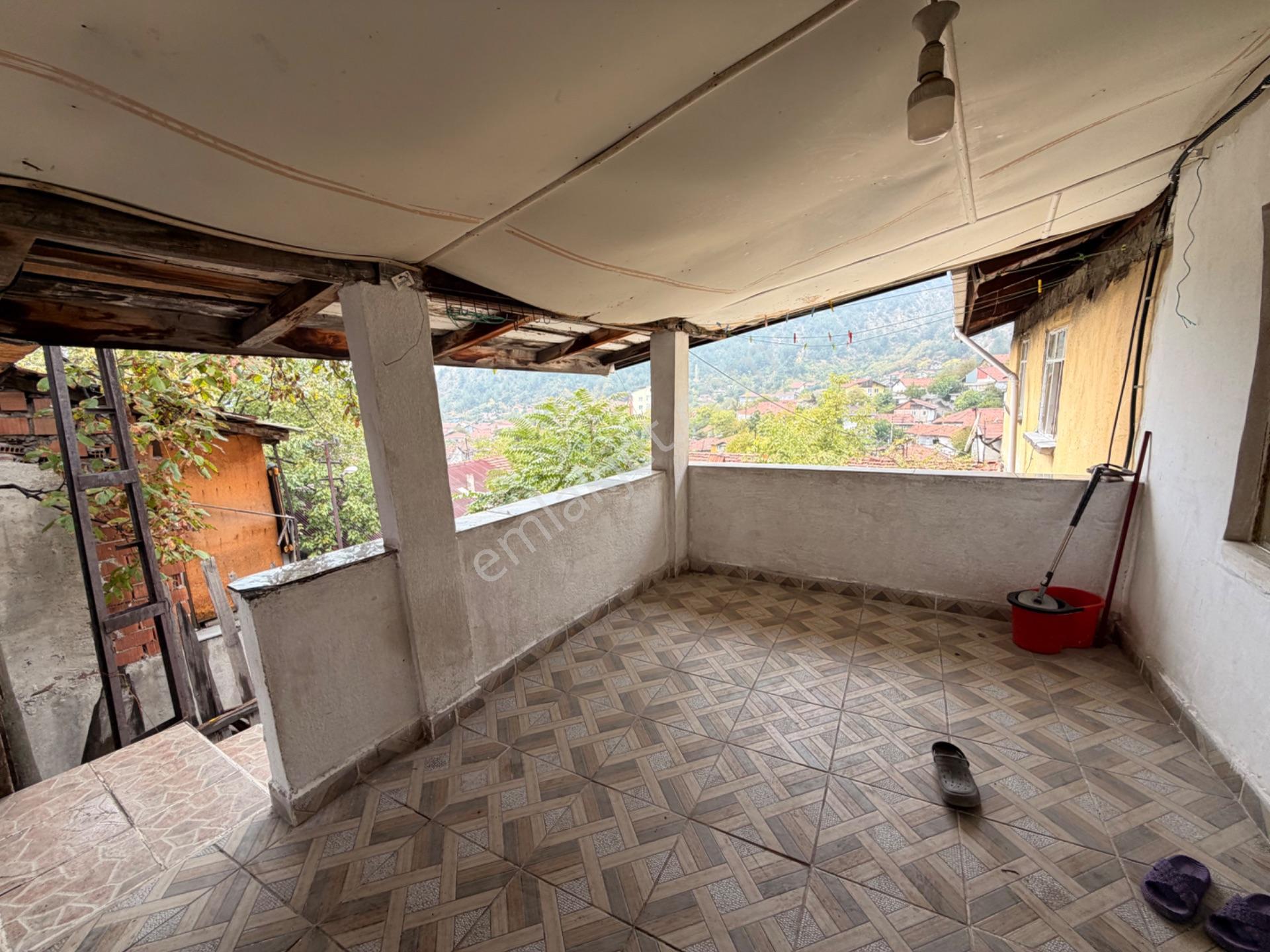 Wisrem Karabükten Atatürk Mah.de Satılık 2 Katlı Müstakil Ev — fotoğraf 14