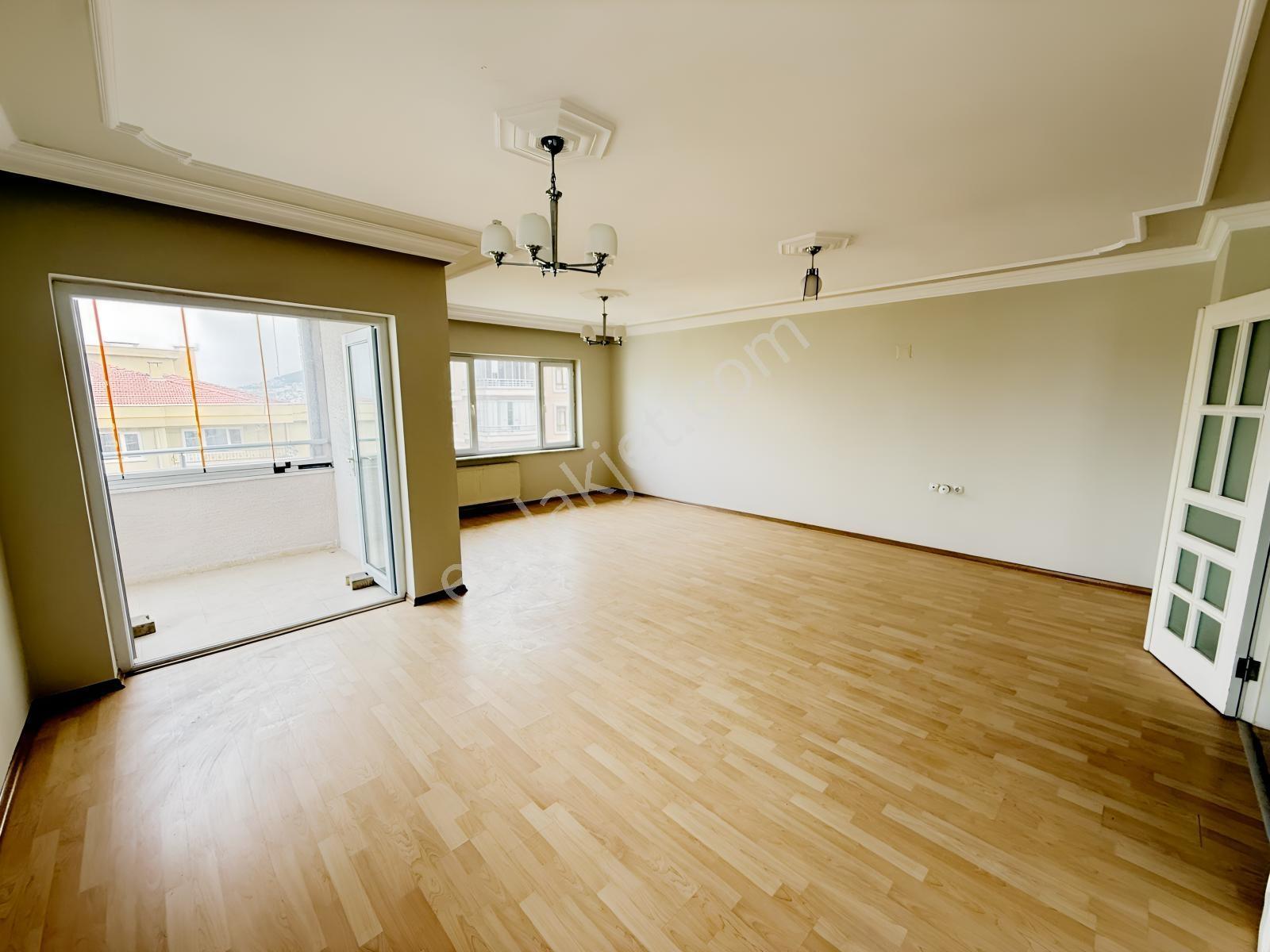 Konak Mahallesinde Satılık 290 M² Geniş 4+2 Dubleks Daire — fotoğraf 5