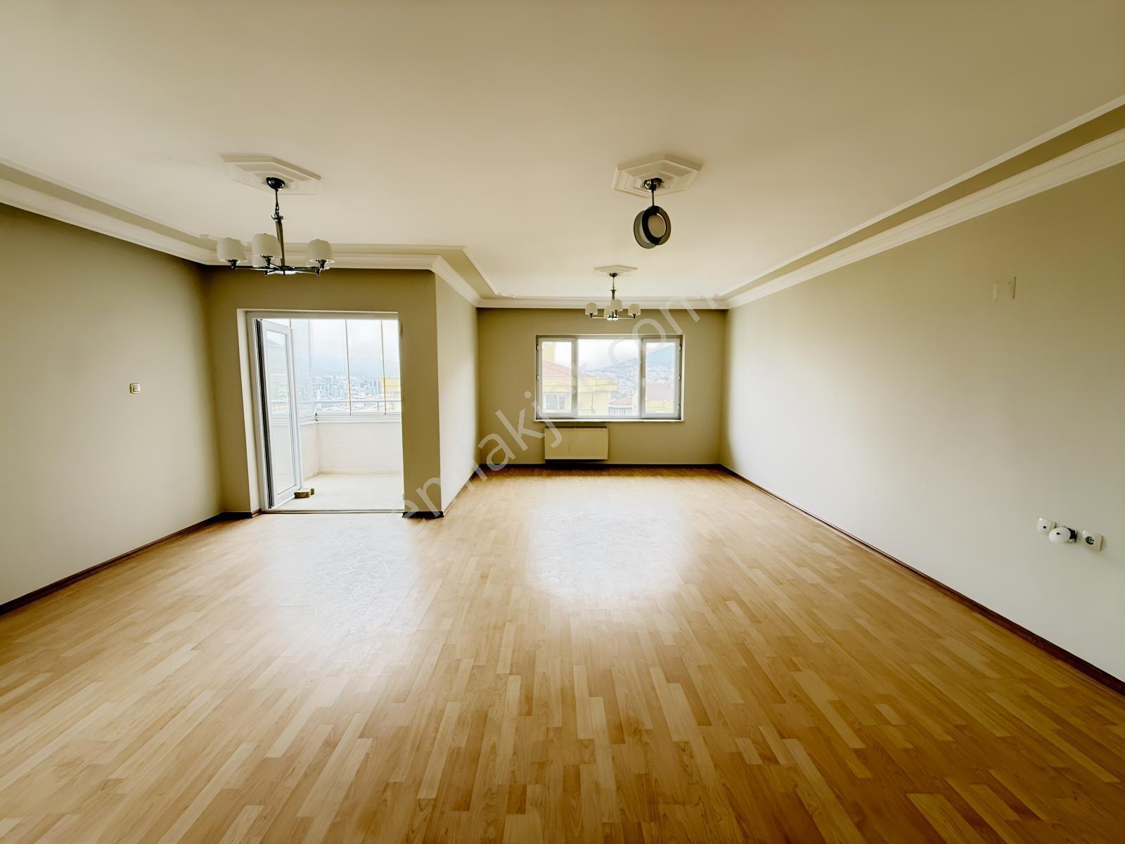 Konak Mahallesinde Satılık 290 M² Geniş 4+2 Dubleks Daire — fotoğraf 9