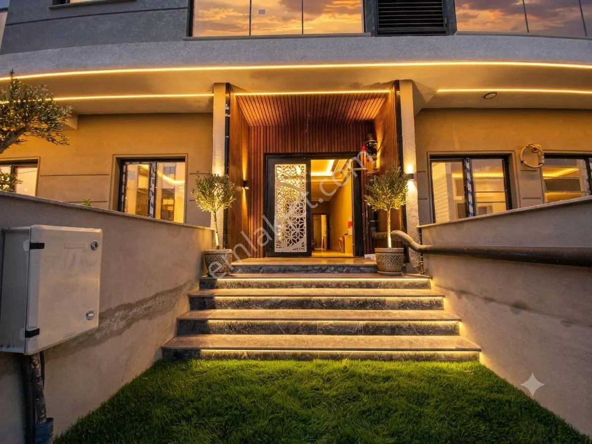 Aktif'ten Akçay'da Satılık Bahçe Keyfi Sunan Modern 1+1 Geniş Daire — fotoğraf 4