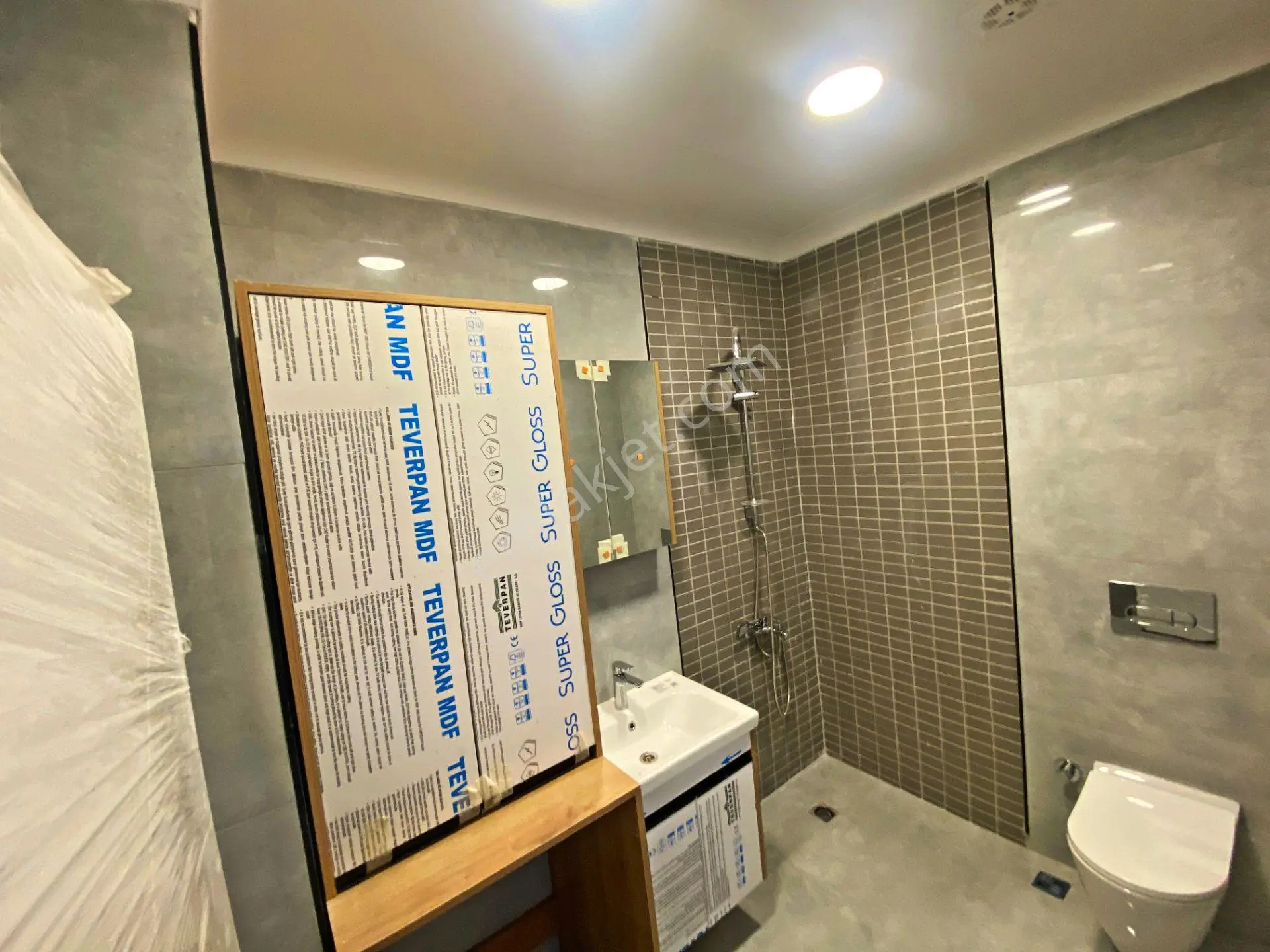 Aktif'ten Akçay'da Satılık Bahçe Keyfi Sunan Modern 1+1 Geniş Daire — fotoğraf 14