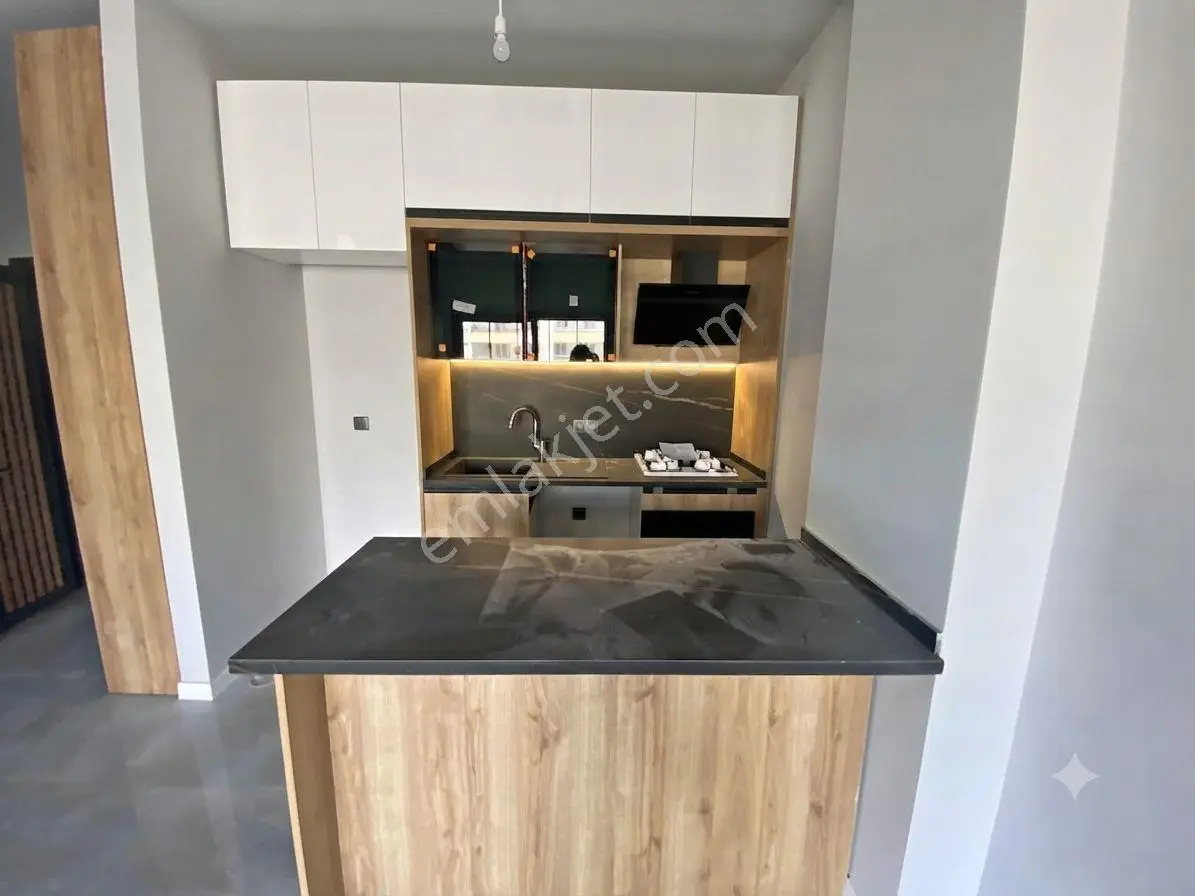 Aktif'ten Akçay'da Satılık Bahçe Keyfi Sunan Modern 1+1 Geniş Daire — fotoğraf 19
