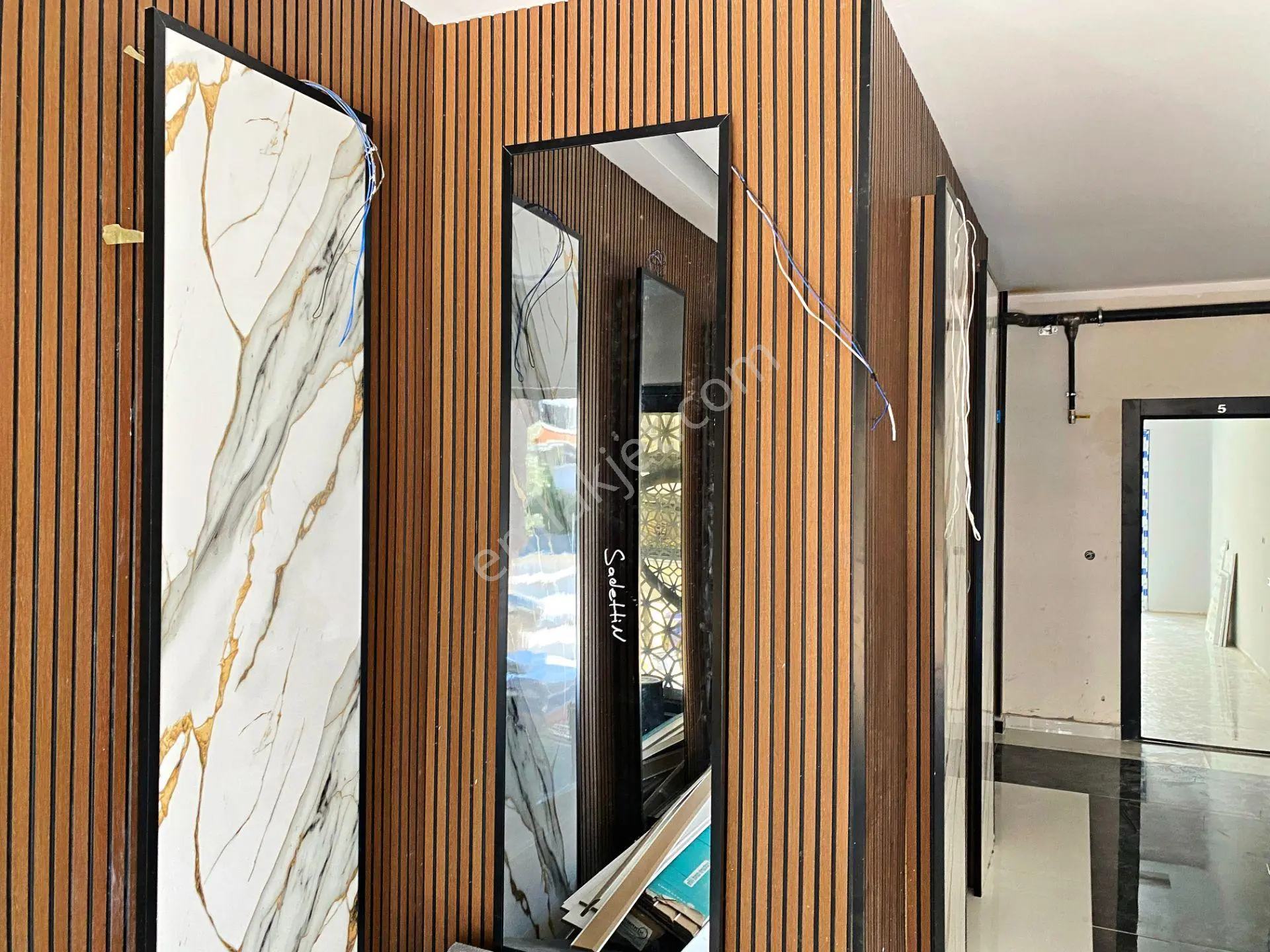 Aktif'ten Akçay'da Satılık Bahçe Keyfi Sunan Modern 1+1 Geniş Daire — fotoğraf 22