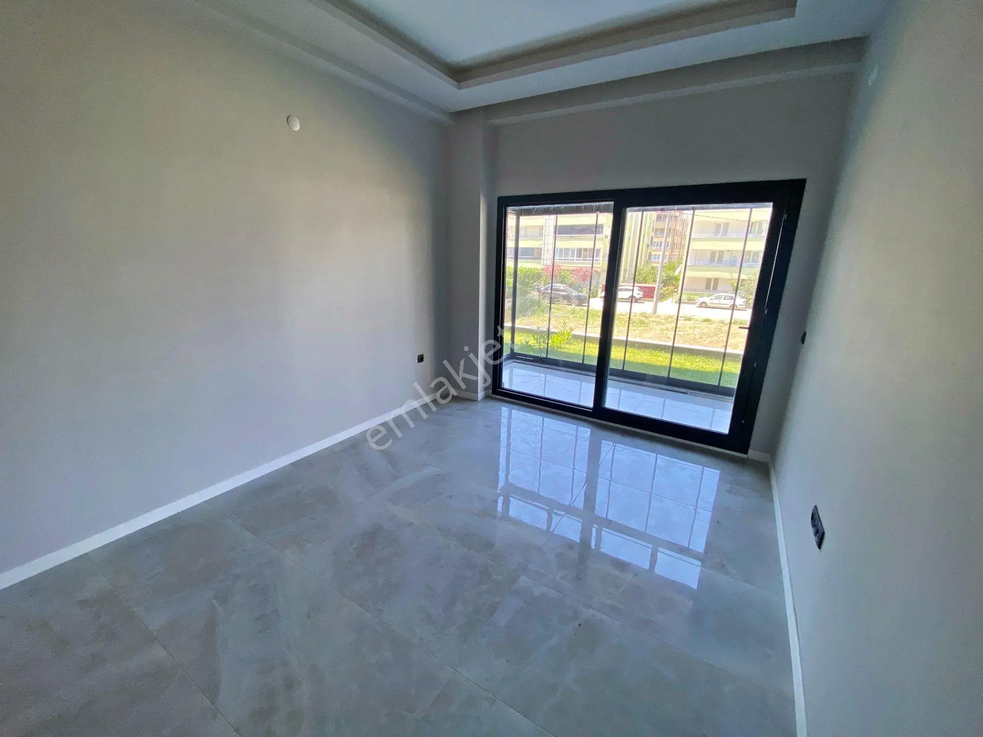 Aktif'ten Akçay'da Satılık Bahçe Keyfi Sunan Modern 1+1 Geniş Daire — fotoğraf 25