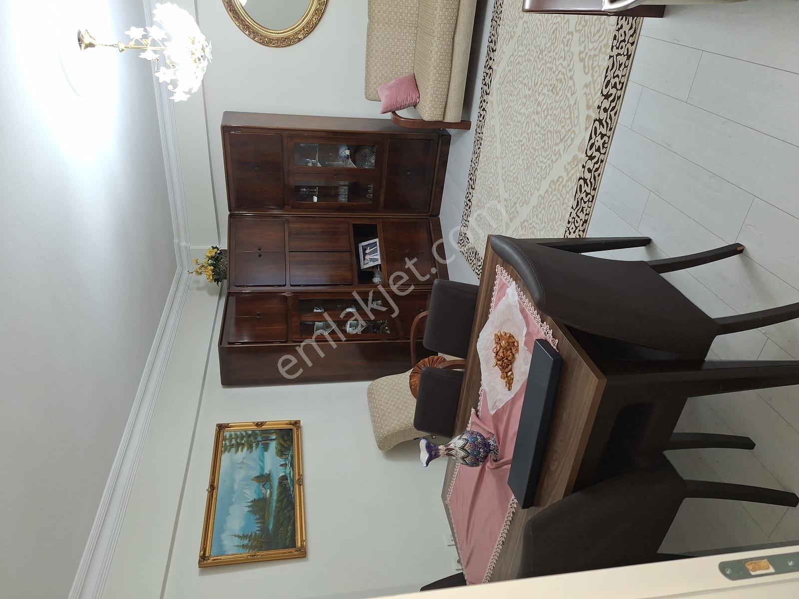 Eyüp Pierre Loti Manzaralı,masrafsız Ara Kat 3+1 Daire Akkuzudan — fotoğraf 6