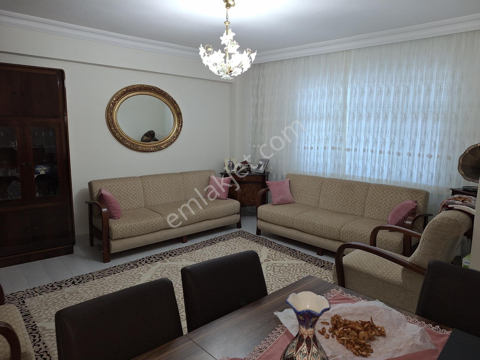 Eyüp Pierre Loti Manzaralı,masrafsız Ara Kat 3+1 Daire Akkuzudan — fotoğraf 8