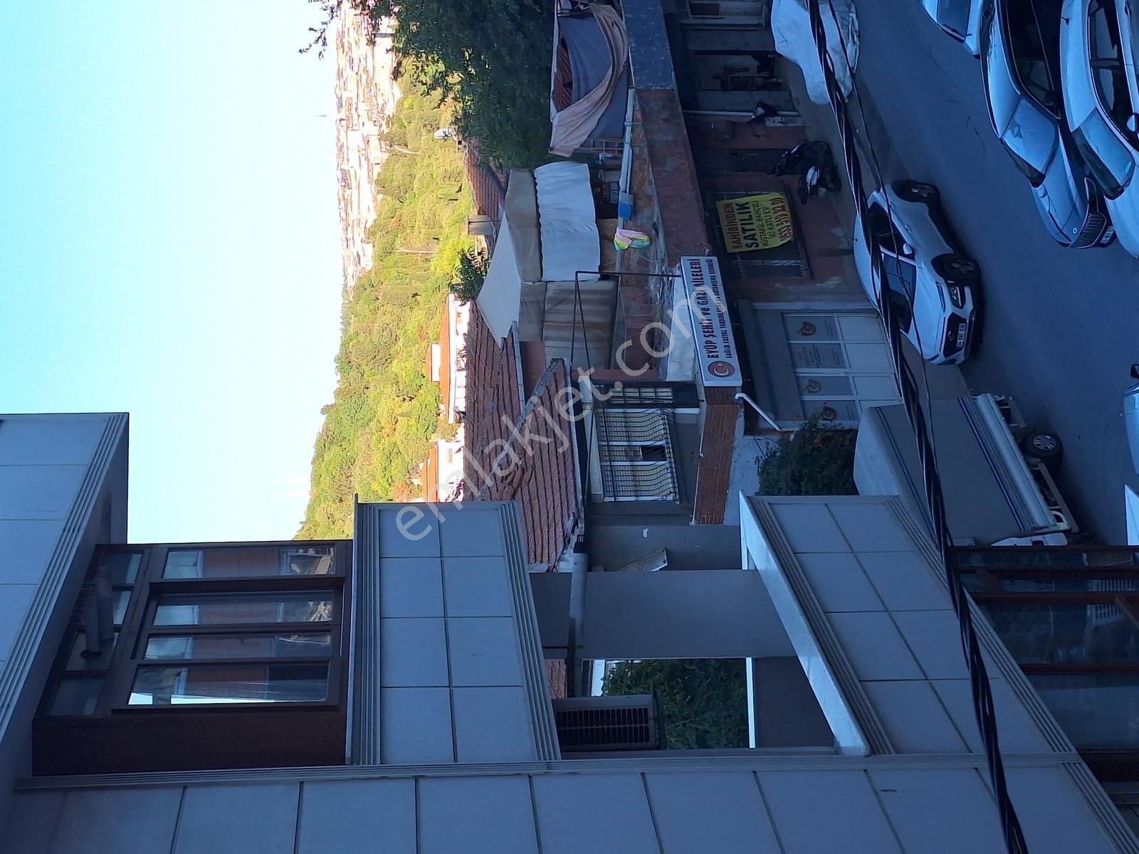 Eyüp Pierre Loti Manzaralı,masrafsız Ara Kat 3+1 Daire Akkuzudan — fotoğraf 34